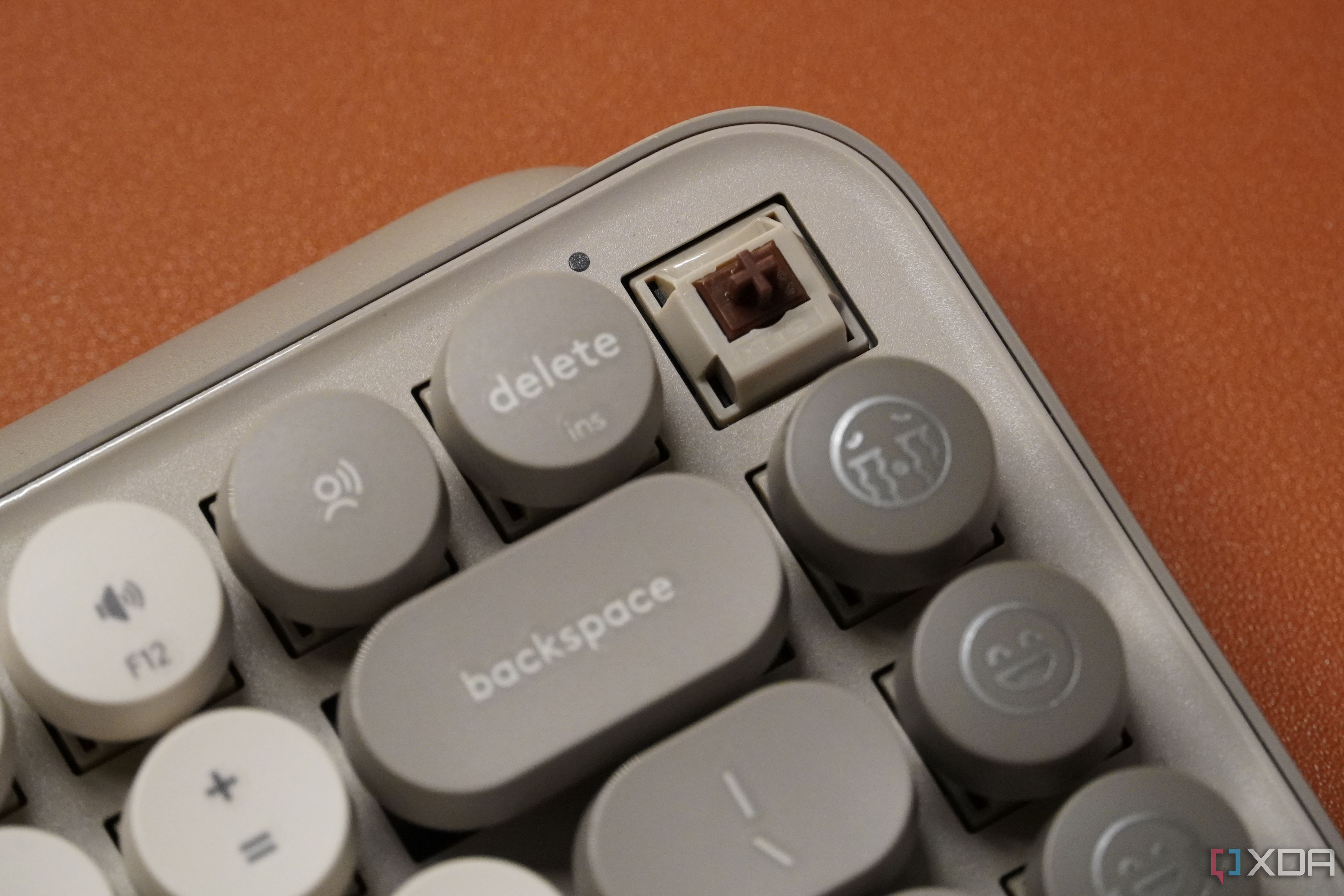 Logitech Pop Keys review: A modern typewriter with old-fashioned problems