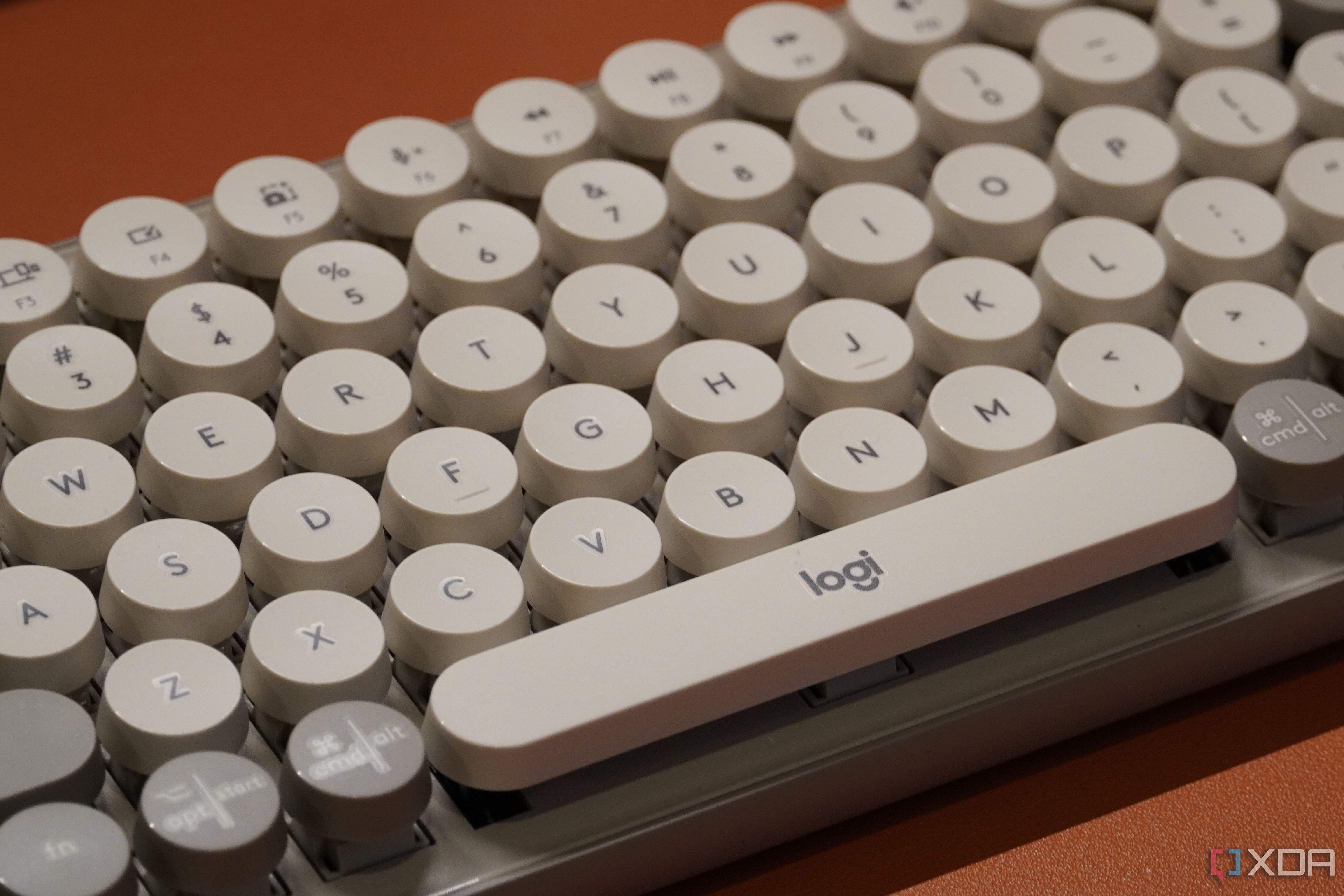 Logitech Pop Keys review: A modern typewriter with old-fashioned problems
