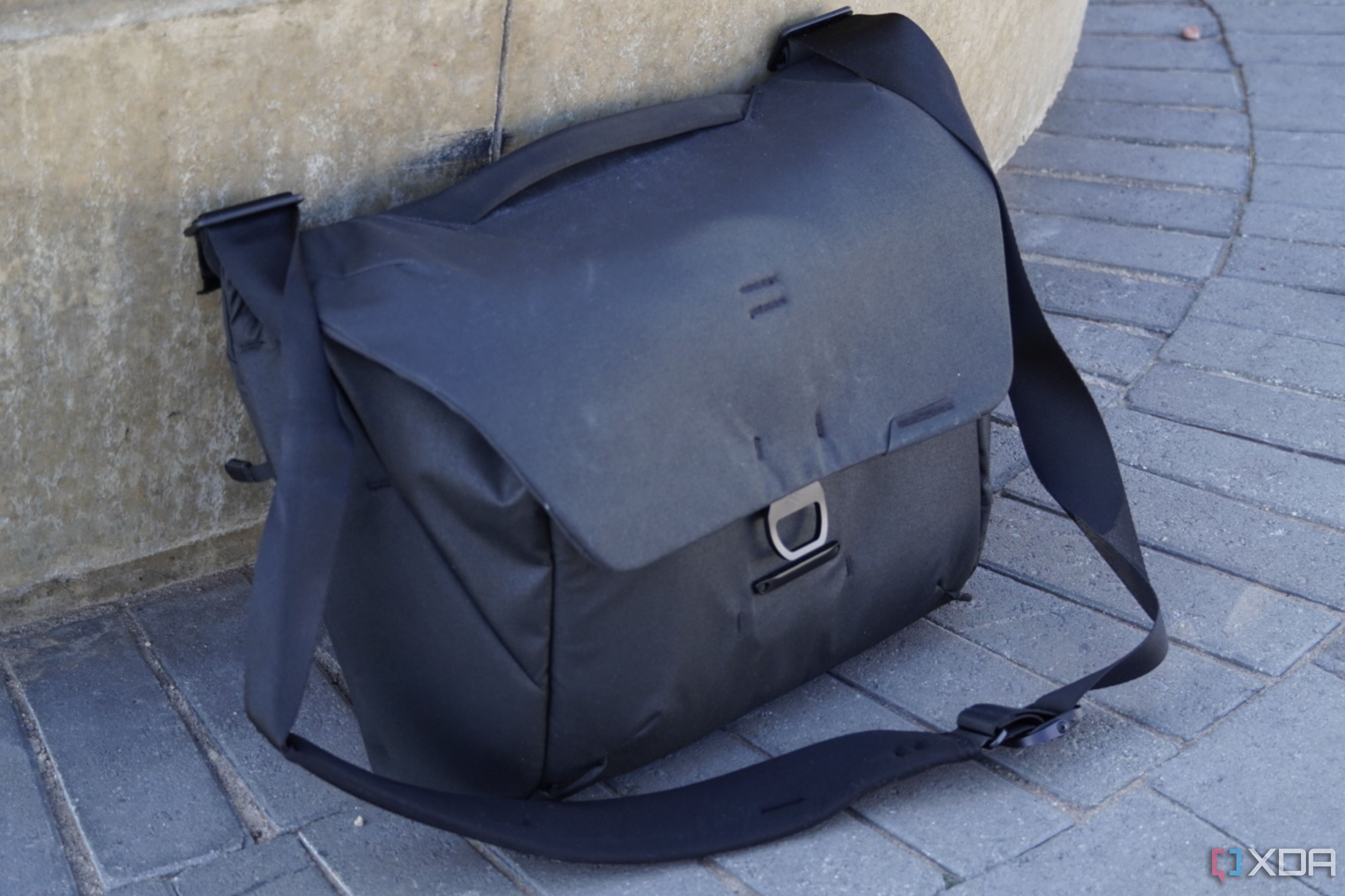 Peak Design Everyday Messenger review: A messenger bag for