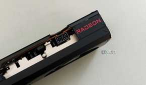 An image showing the power connector of the Radeon RX RX 7600 Pulse OC GPU.