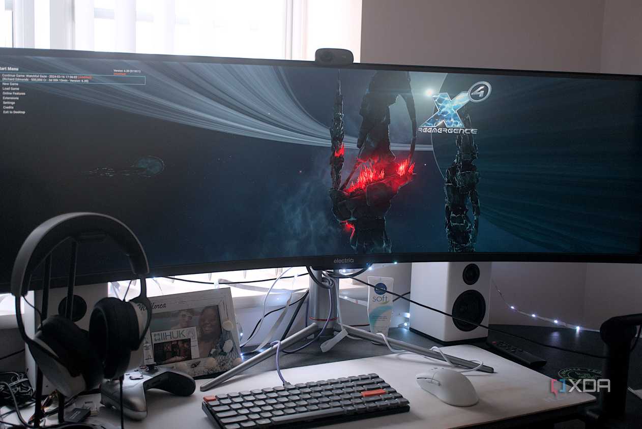 X4: Foundations on a 49-inch monitor