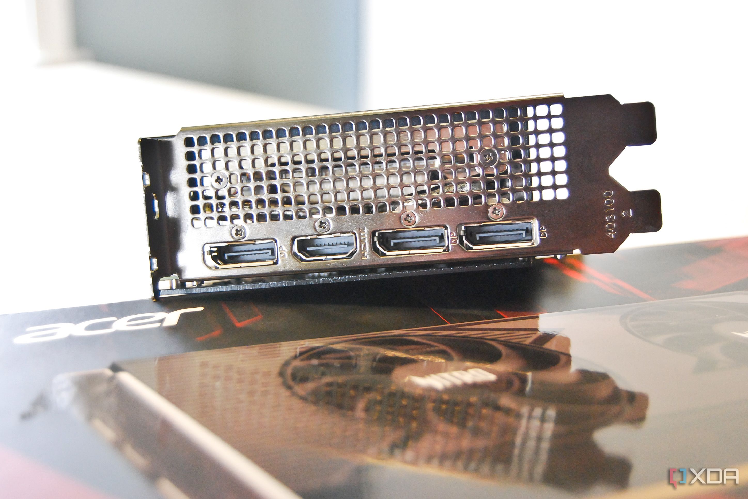 Acer Nitro Radeon RX 7600 XT OC I/O plate