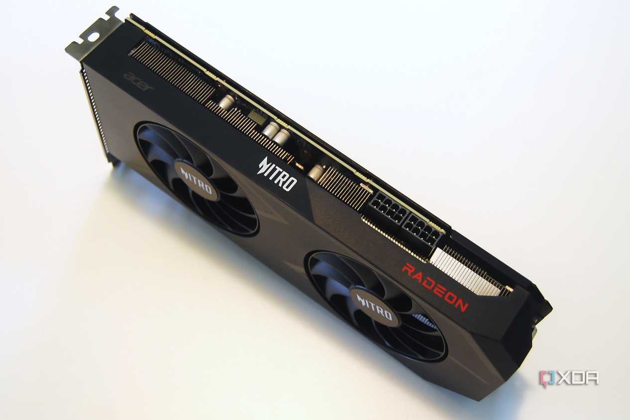 Acer Nitro Radeon RX 7600 XT OC side branding