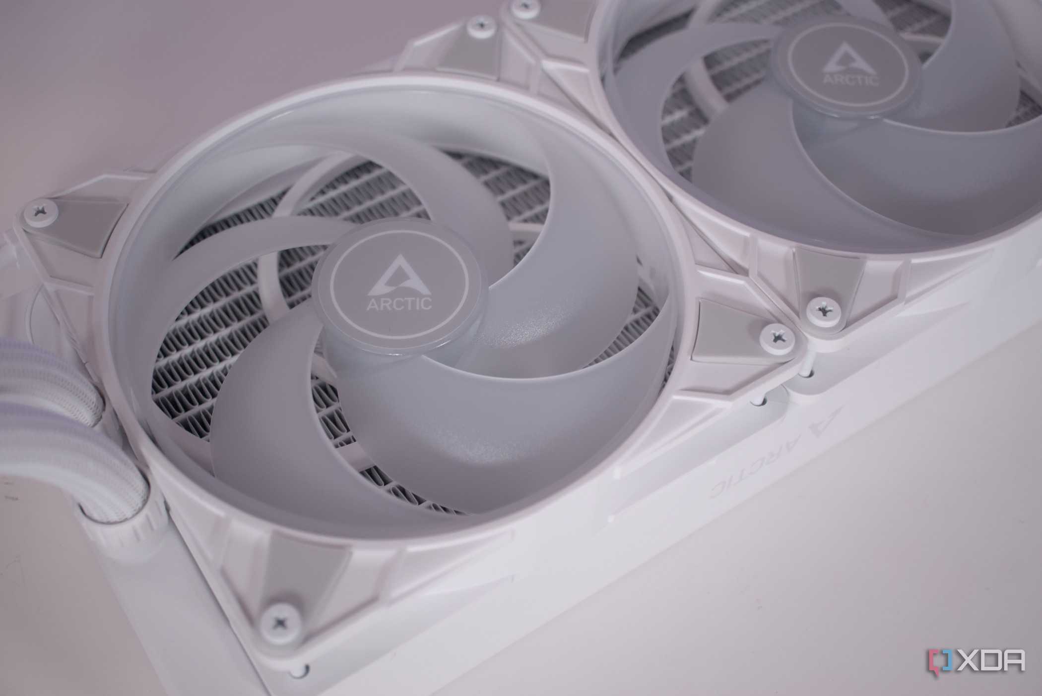 Arctic Liquid Freezer III 280 A-RGB fans
