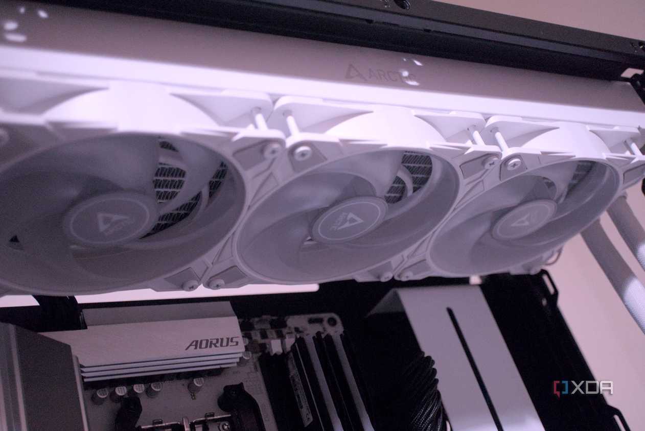 Arctic Liquid Freezer III 360 A-RGB installed