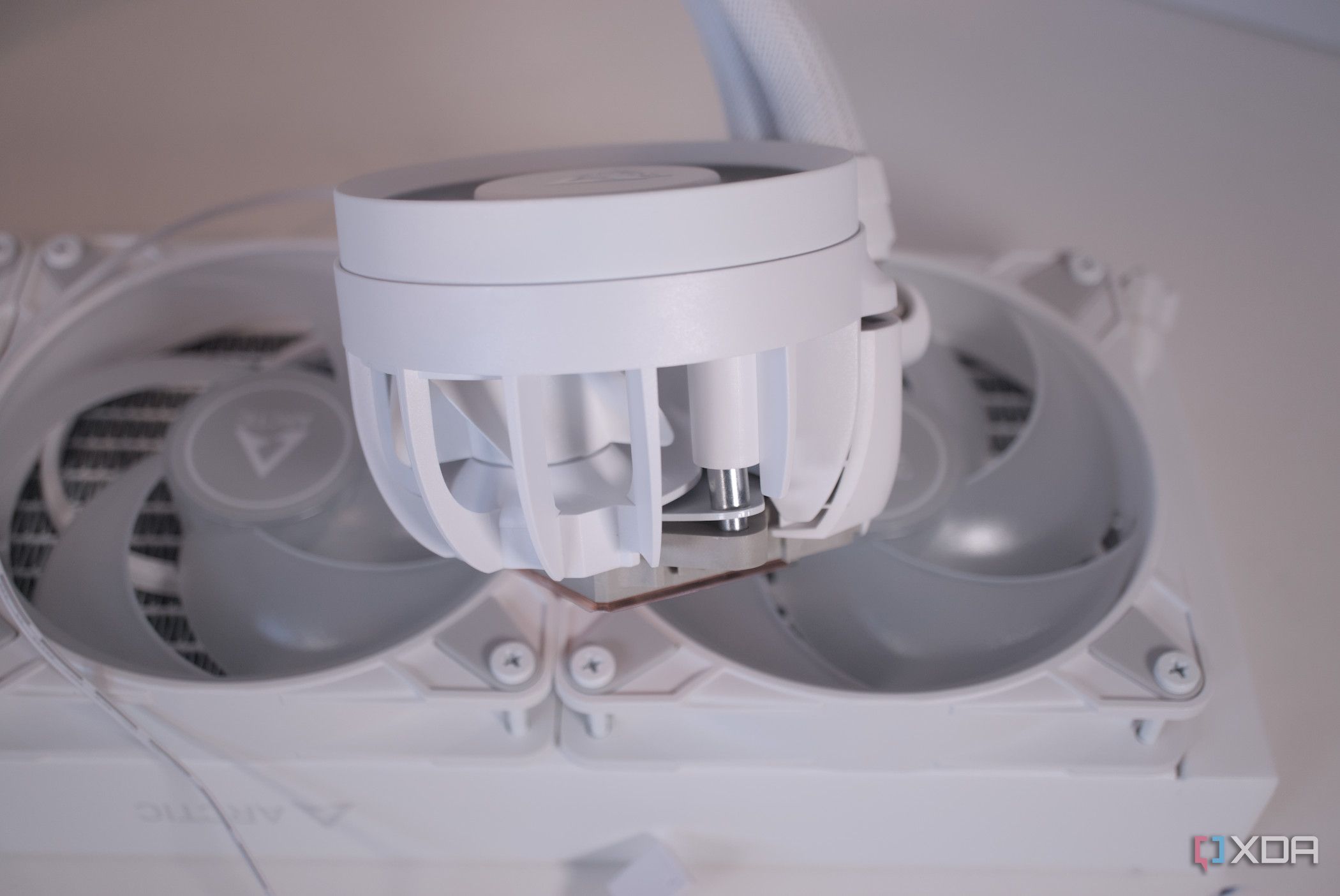 Arctic Liquid Freezer III 360 A-RGB cap installed