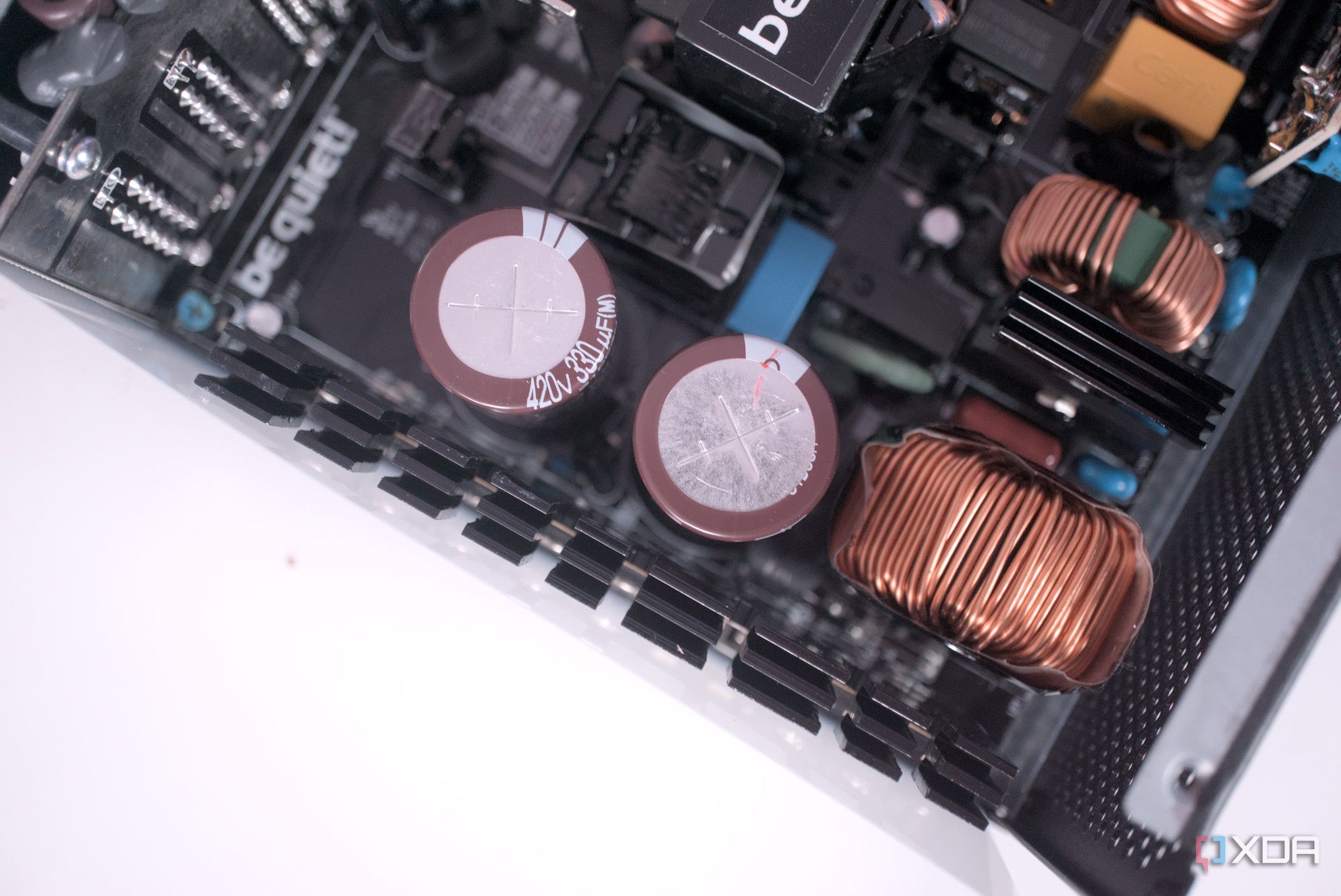 be quiet! Pure Power 12 M 850W capacitors