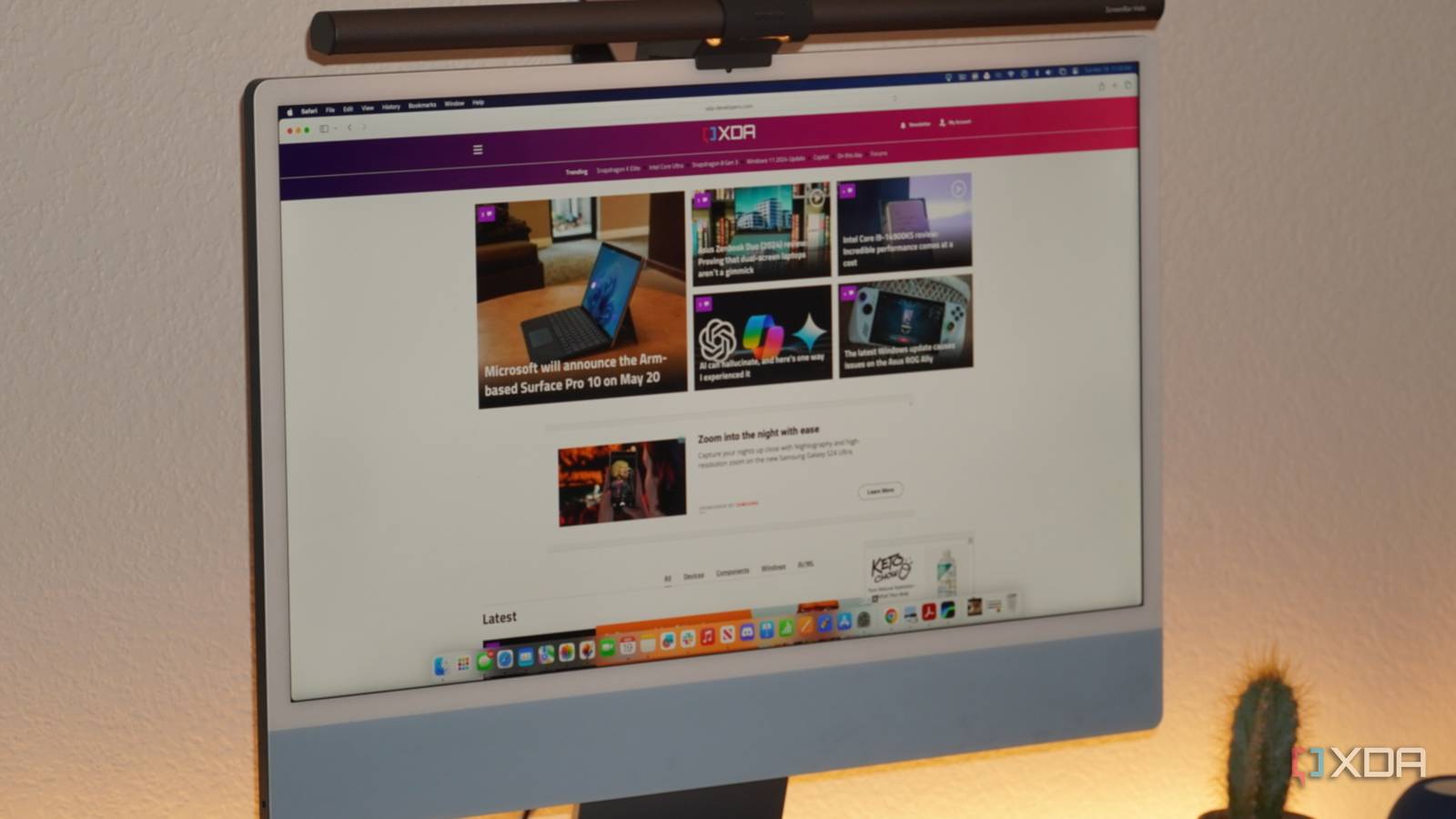 The BenQ ScreenBar Halo on a 24-inch iMac.