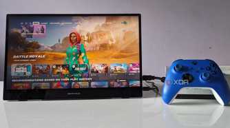 desklabs portable monitor on xbox playing fortnite