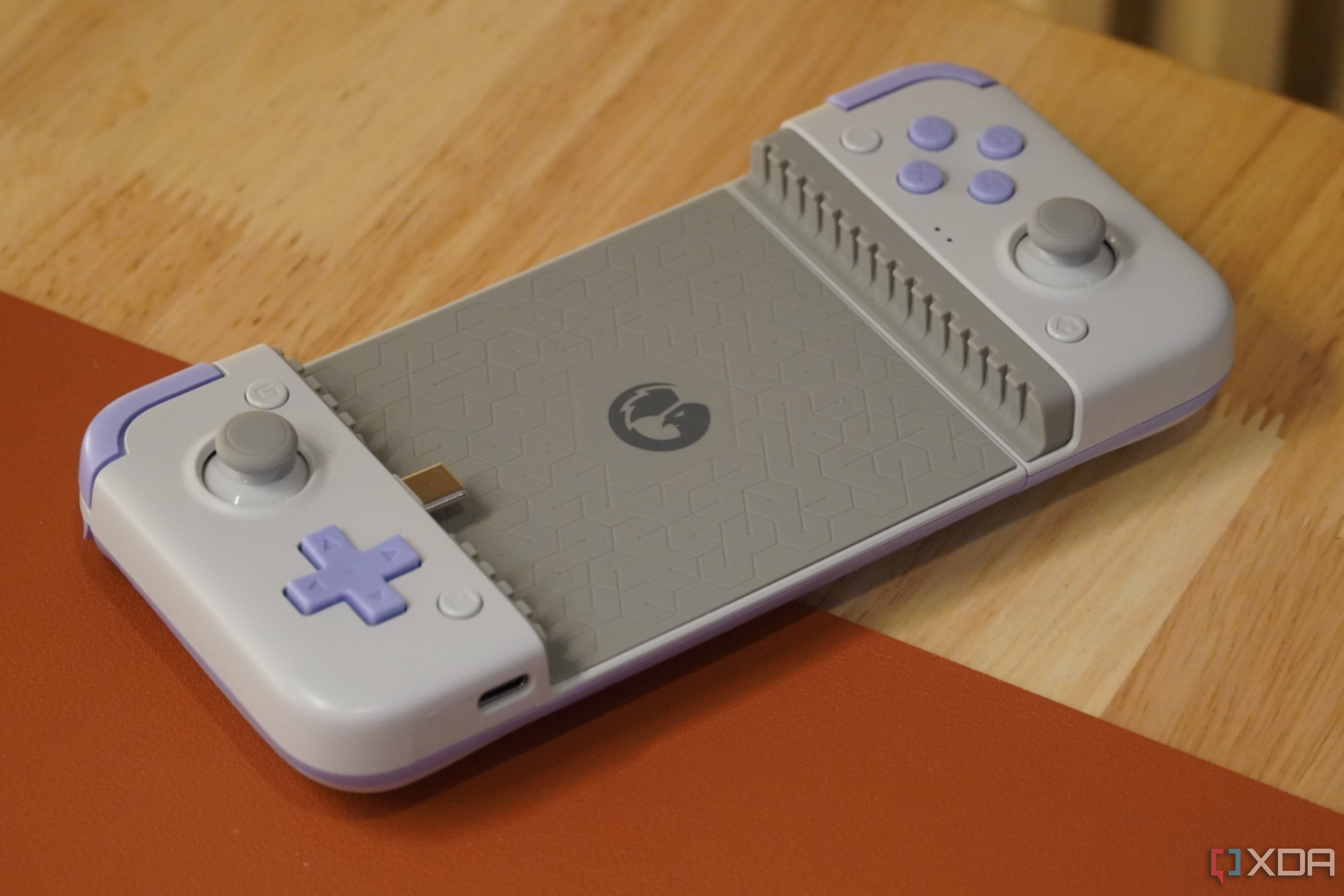 The GameSir X2s without a phone installed.
