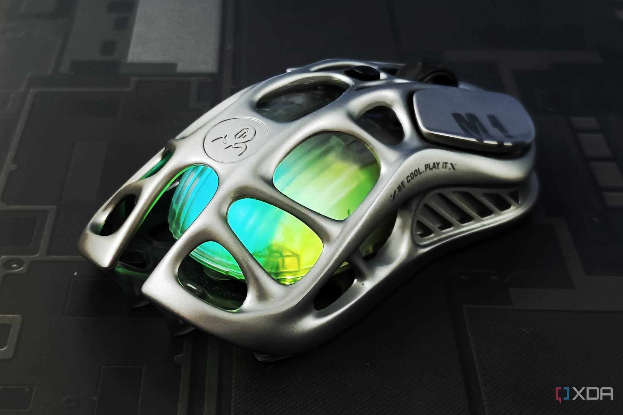 GravaStar Mercury M1 Pro right side profile