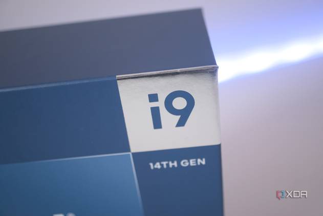 Intel Core i9-14900KS box branding