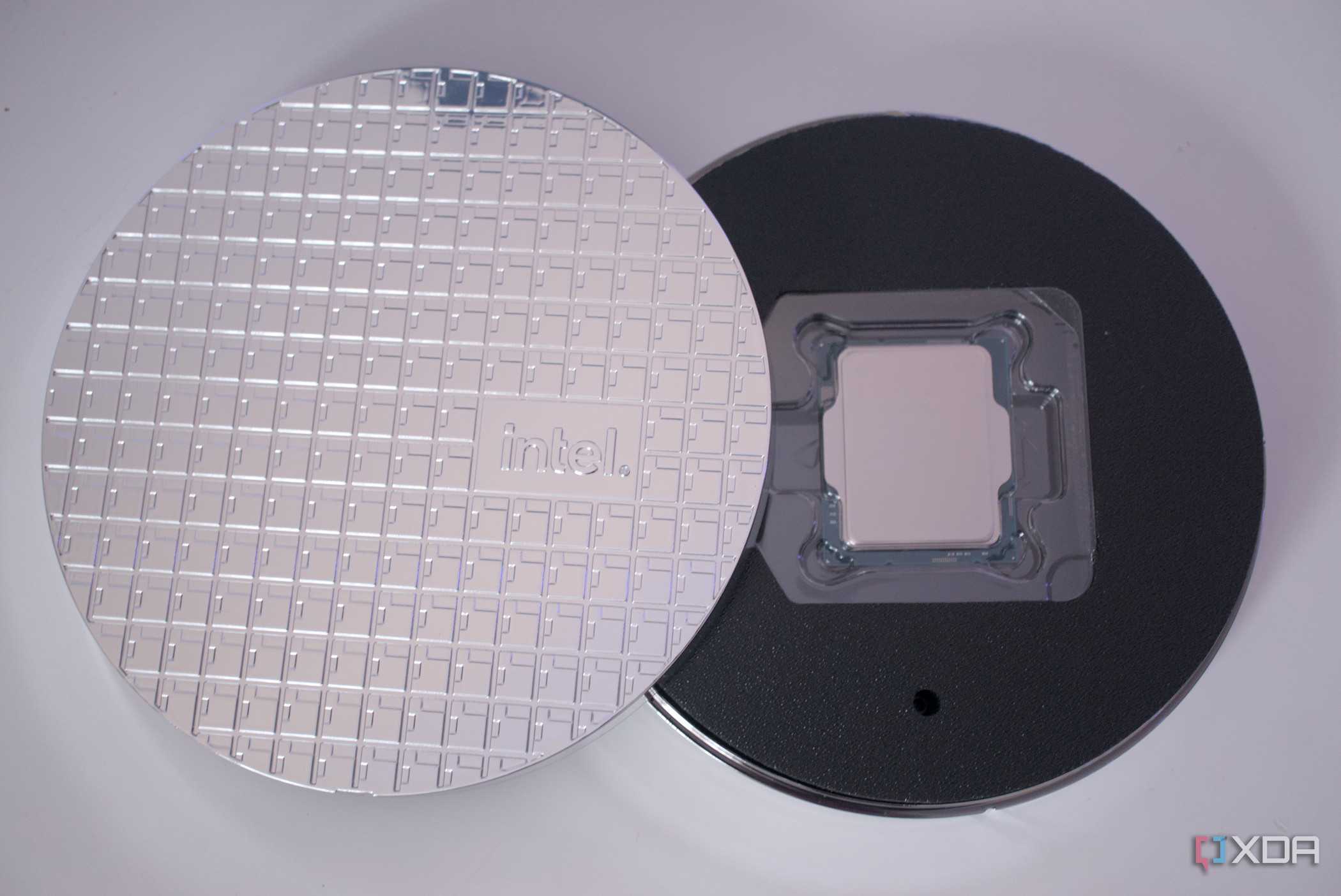 intel core i9 14900ks box open wafer
