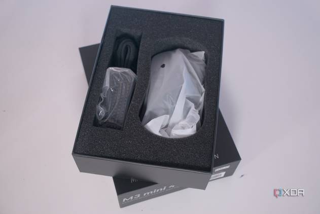 Keychron M3 Mini 4K Metal Edition contents