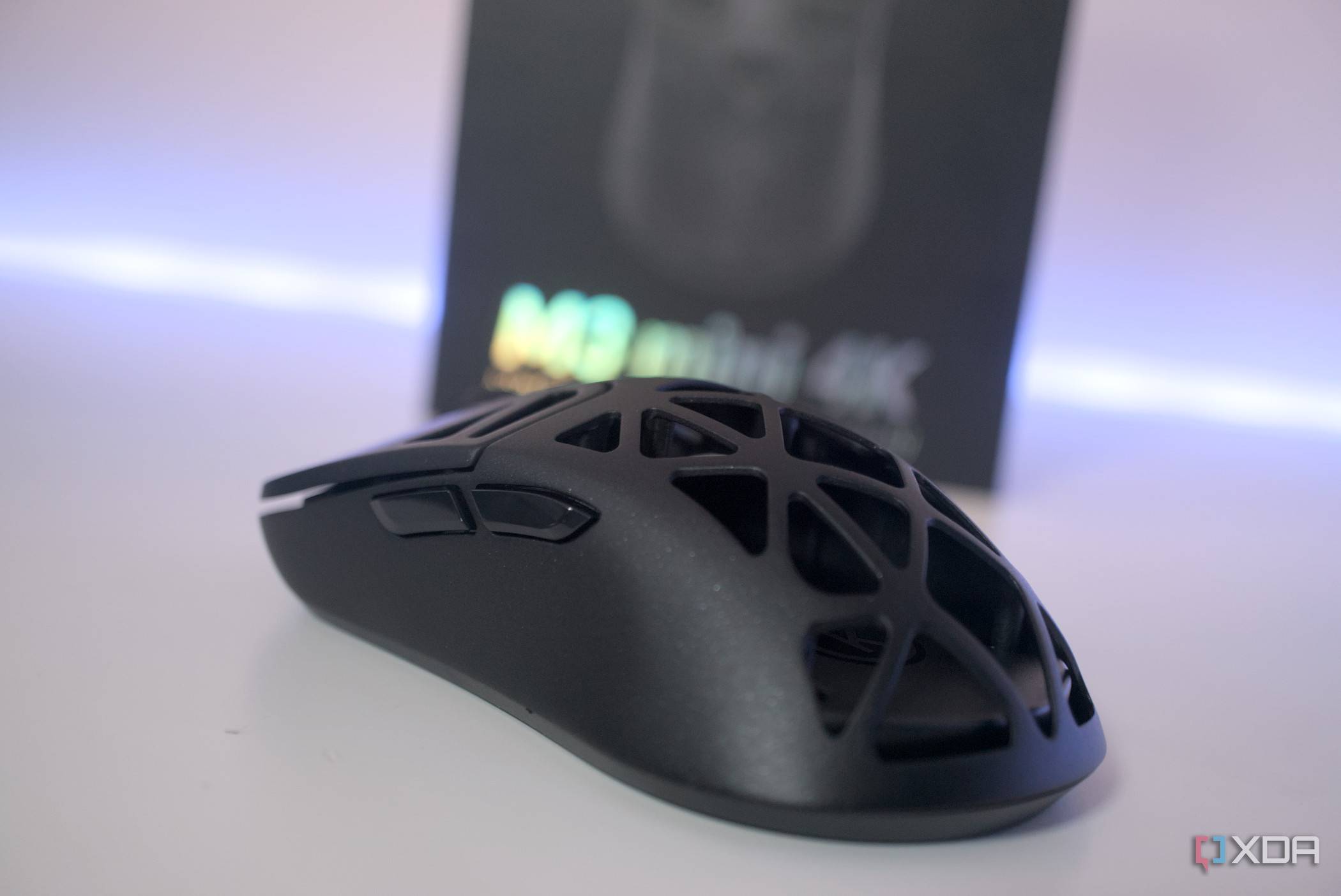 Keychron M3 Mini 4K Metal Edition left side close