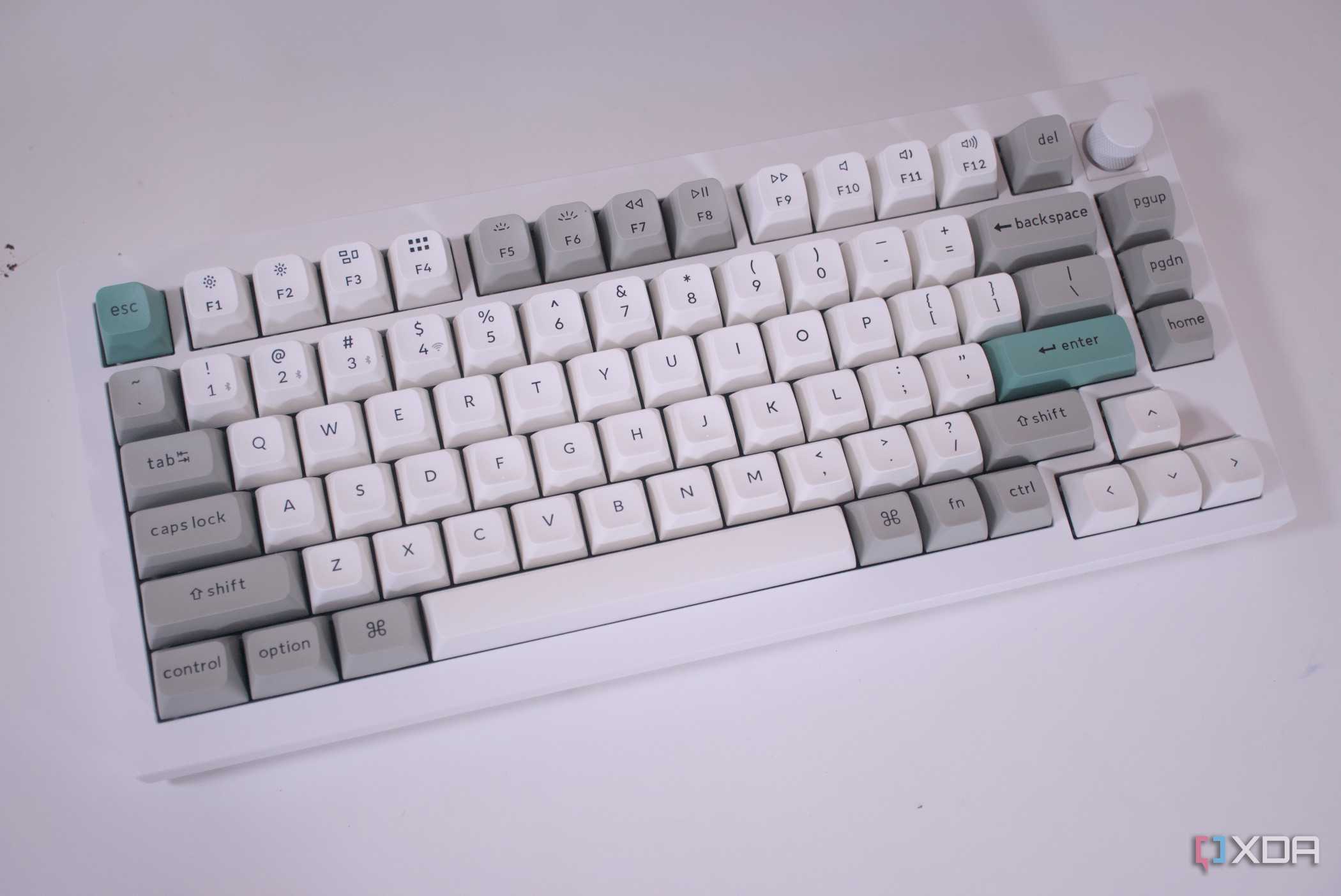 keychron-q1-max-keyboard-angle