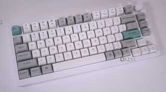 keychron-q1-max-keyboard-angle