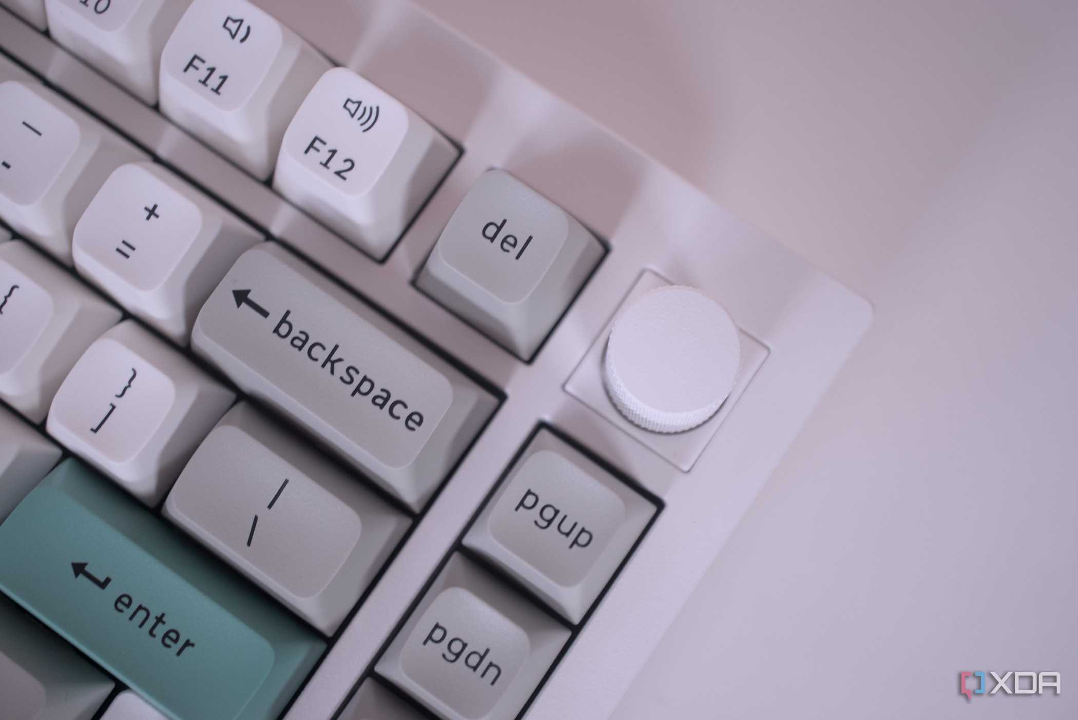 Close-up view of the Keychron Q1 Max knob