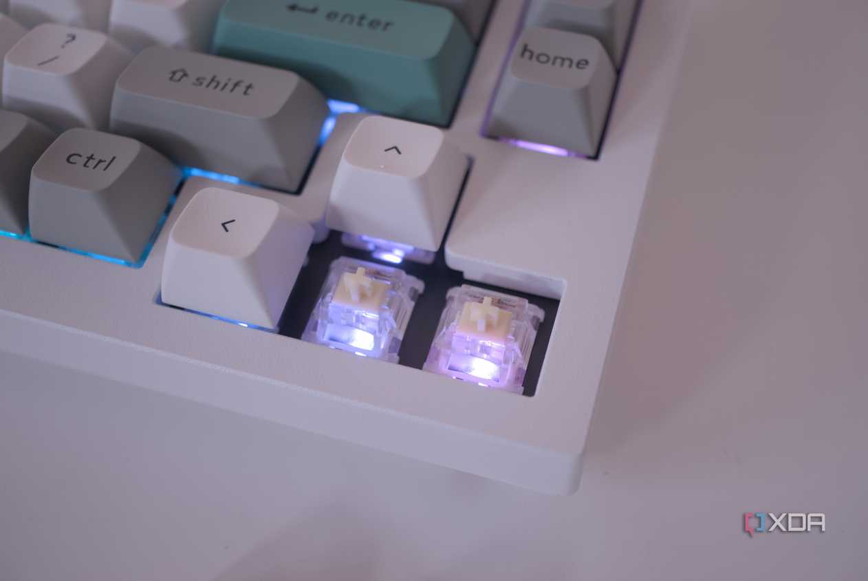 keychron-q1-max-keyboard-rgb-lighting-switches-removed