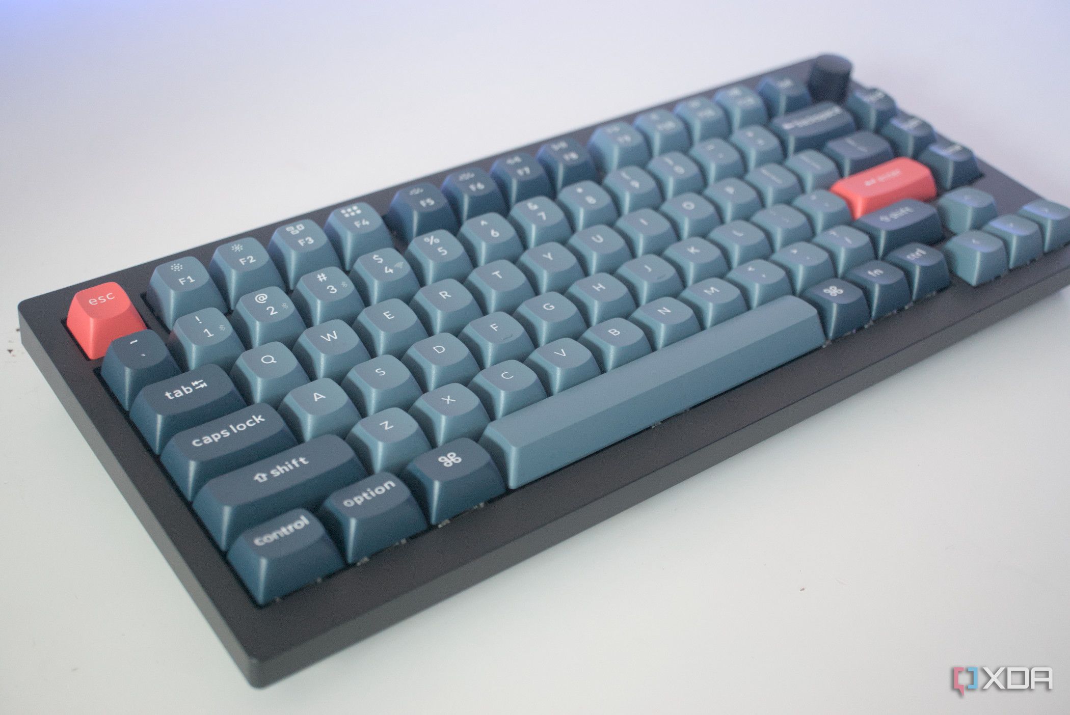 keychron-v1-max-angle.jpg?w=