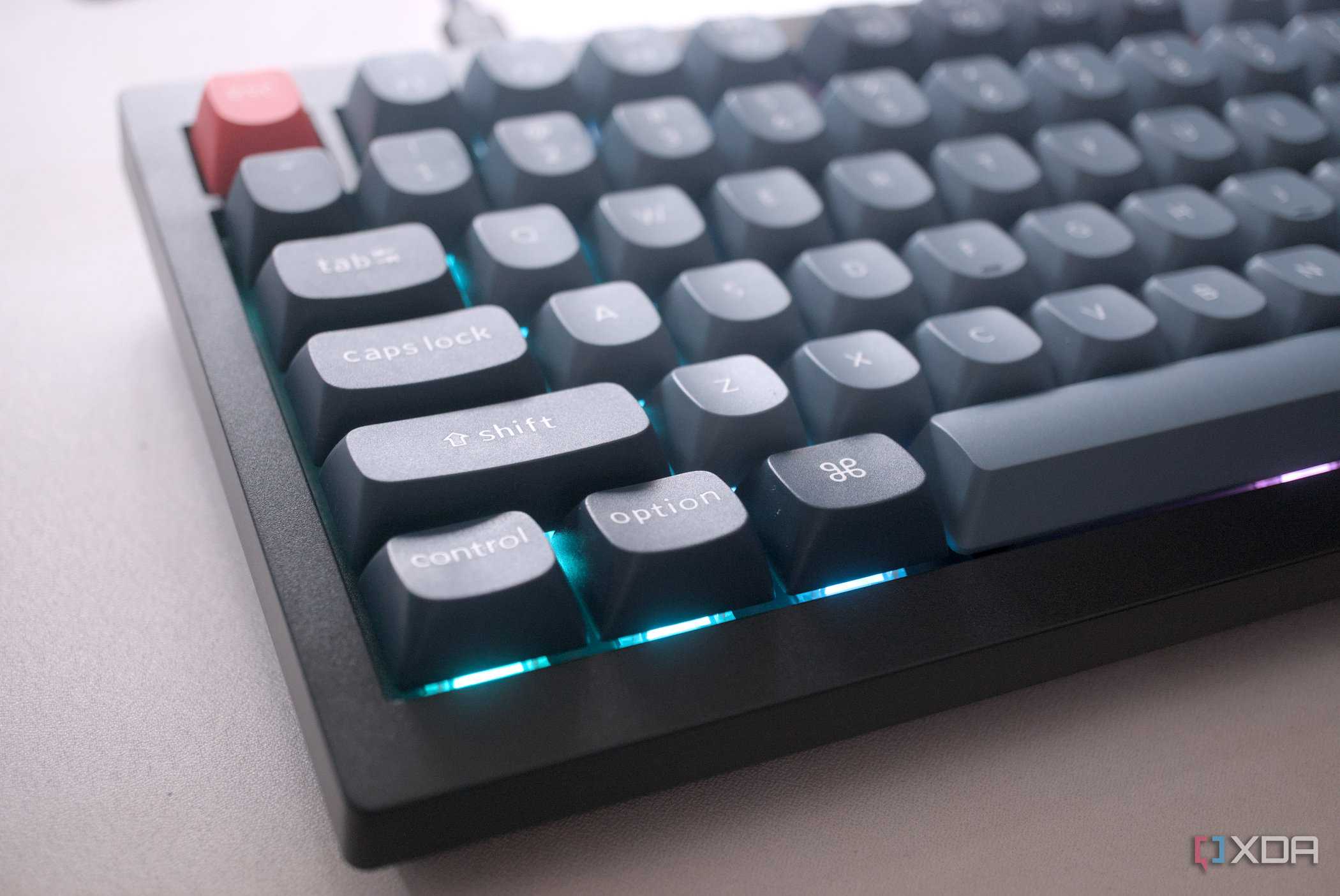 Keychron V1 Max RGB lighting