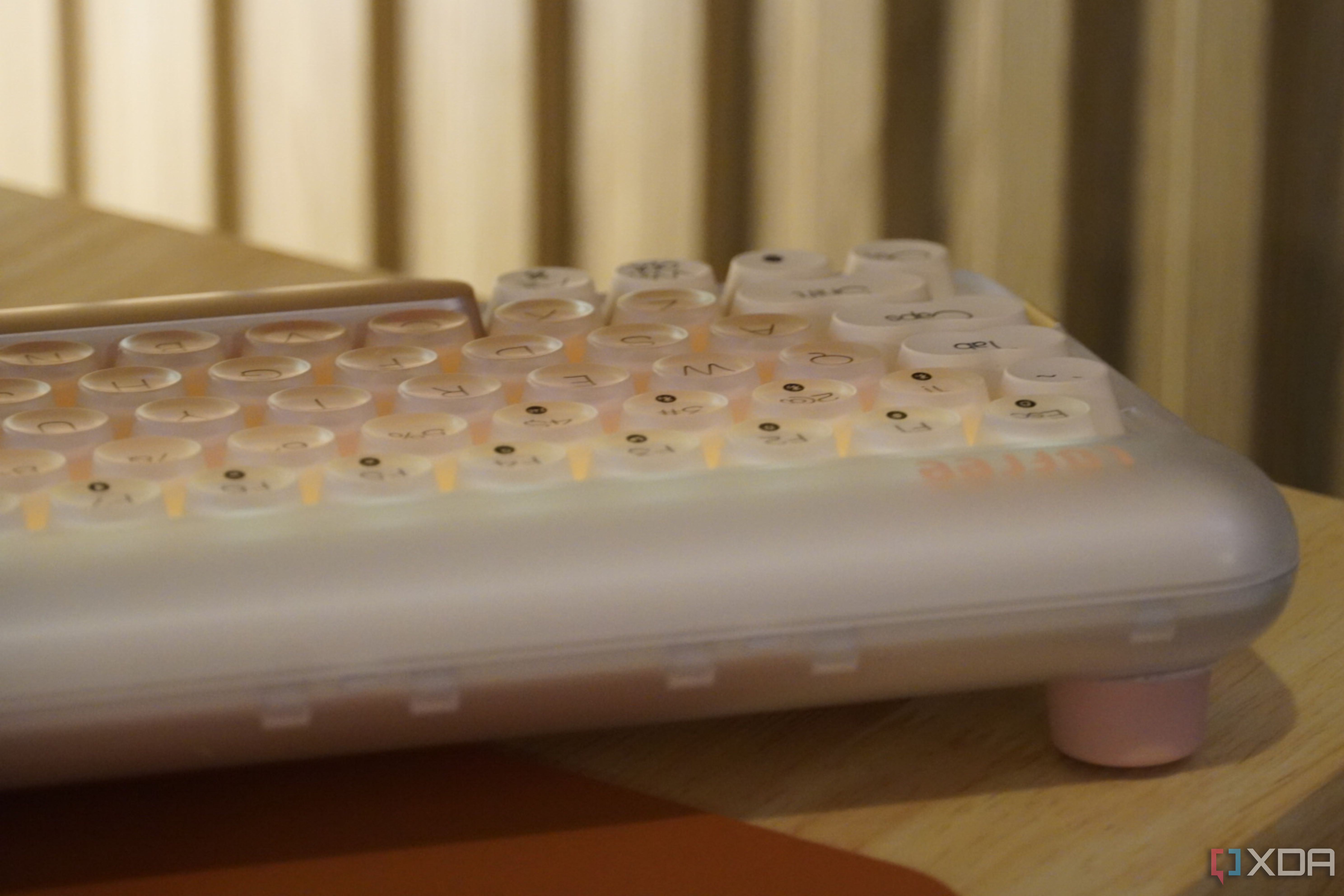 Lofree Dot Foundation review: A pink, pastel-colored mechanical ...