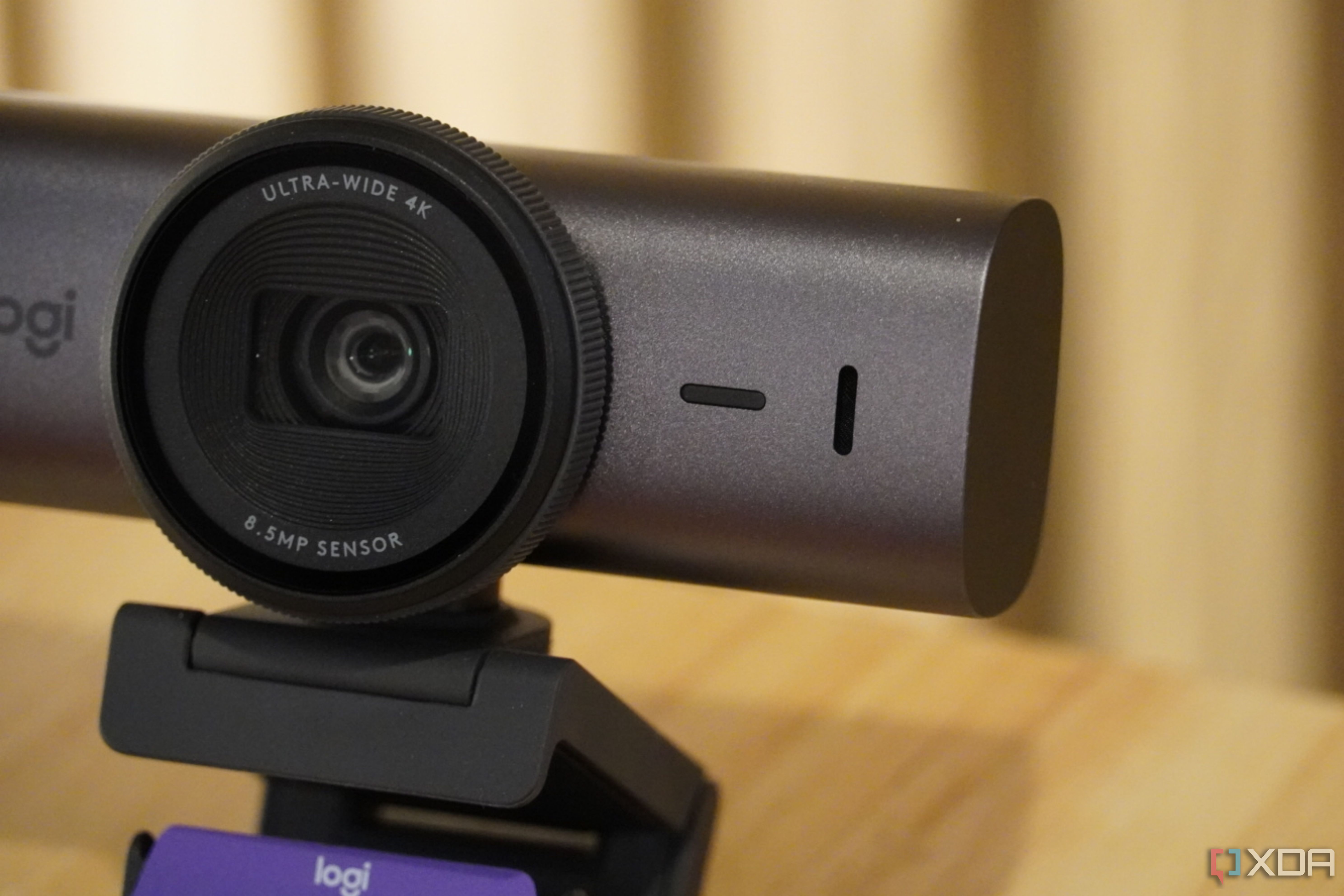 The light and microphone on the MX Brio.