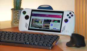 The XDA website loaded on an ROG Ally.
