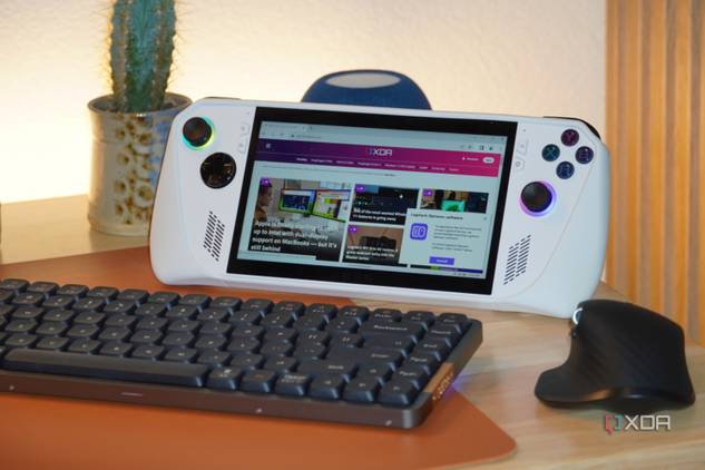 The XDA website loaded on an ROG Ally.