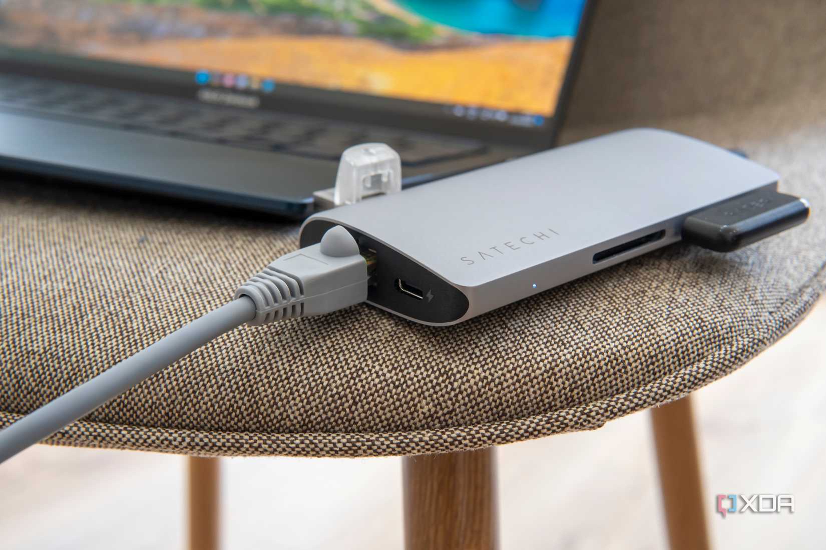 Satechi Multiport Adapter 8K with Ethernet V3-15-1