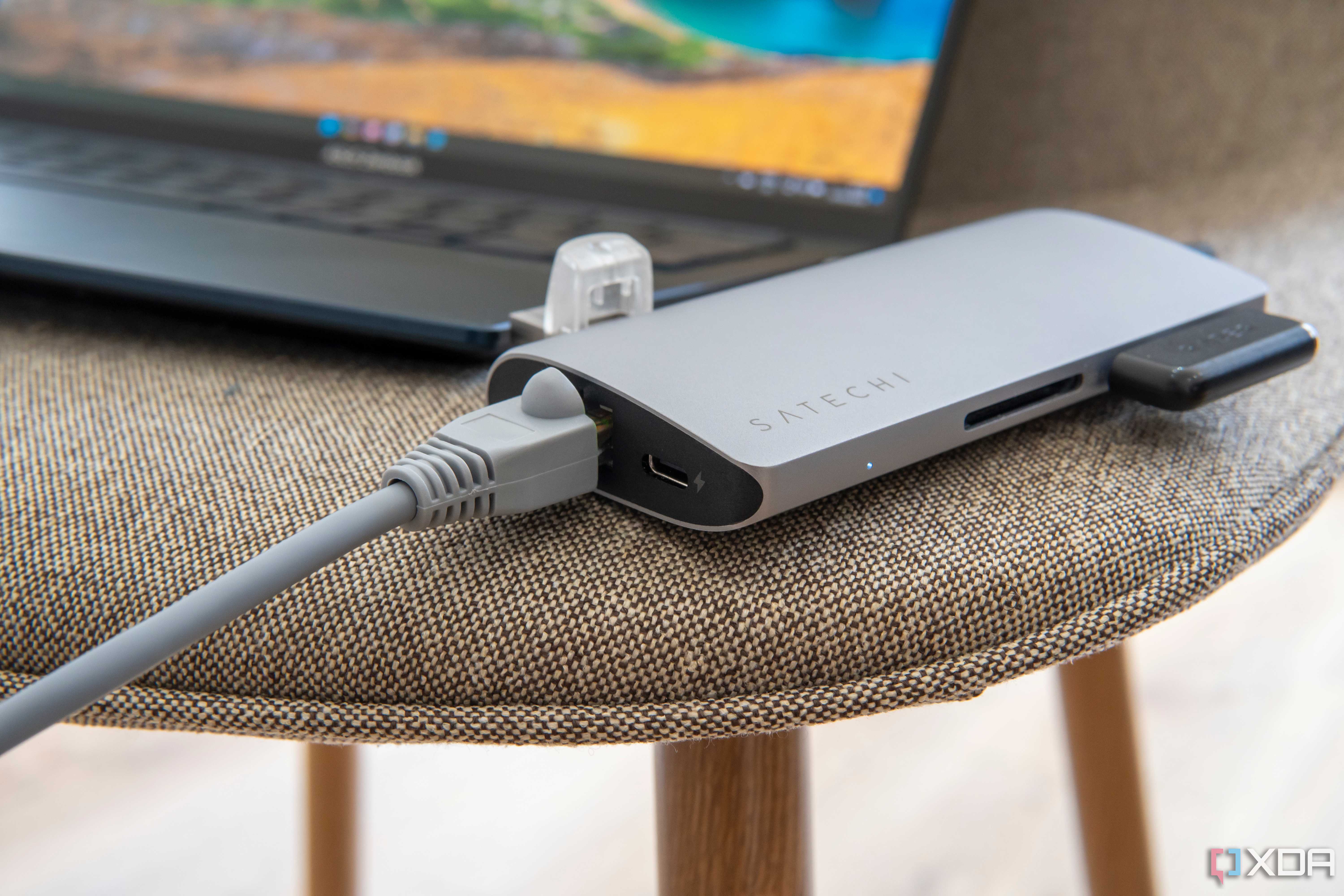 Satechi Multiport Adapter 8K with Ethernet V3-15-1