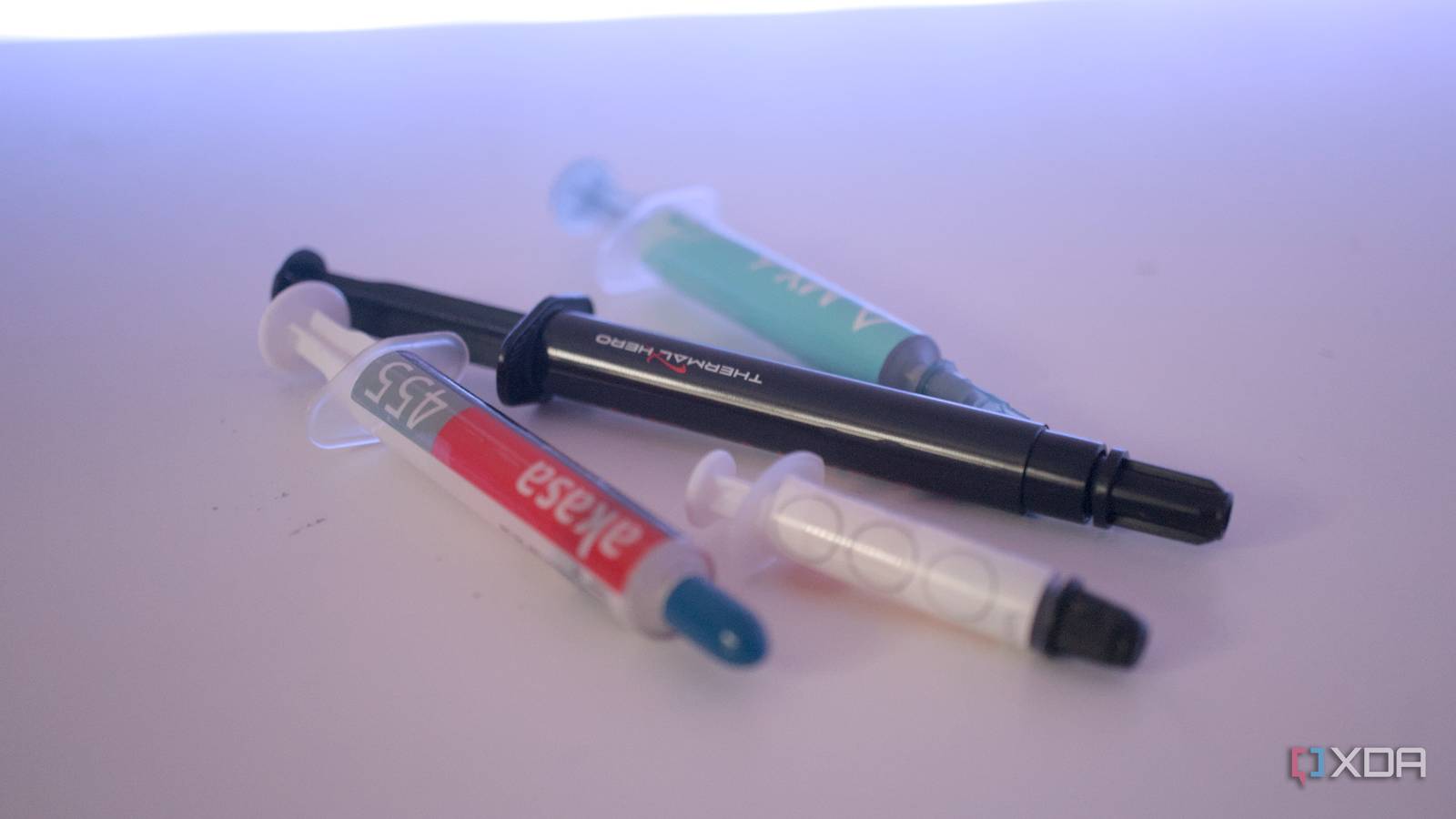 thermal-paste-group-close