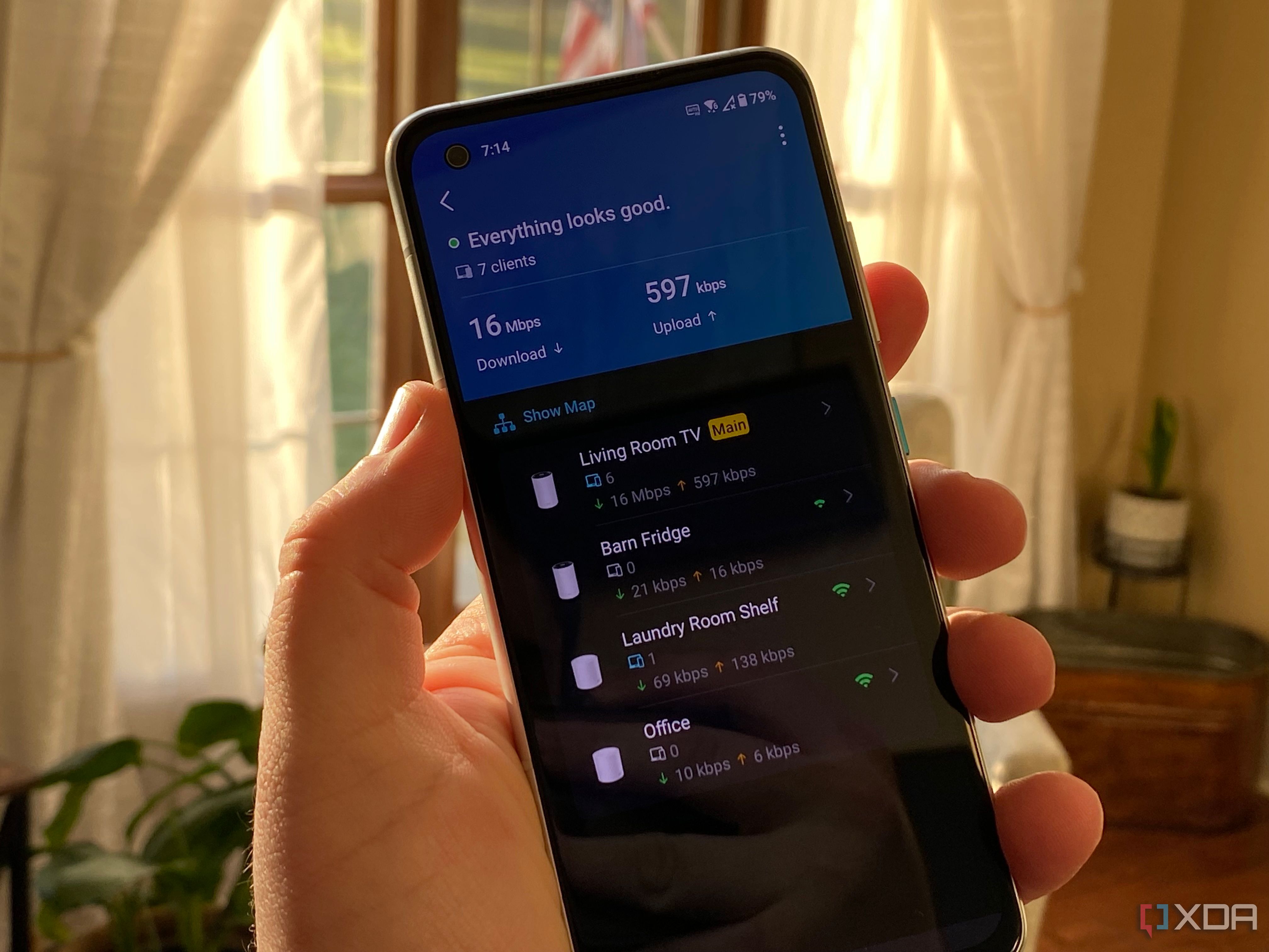 TP-Link Deco app with the node map shown