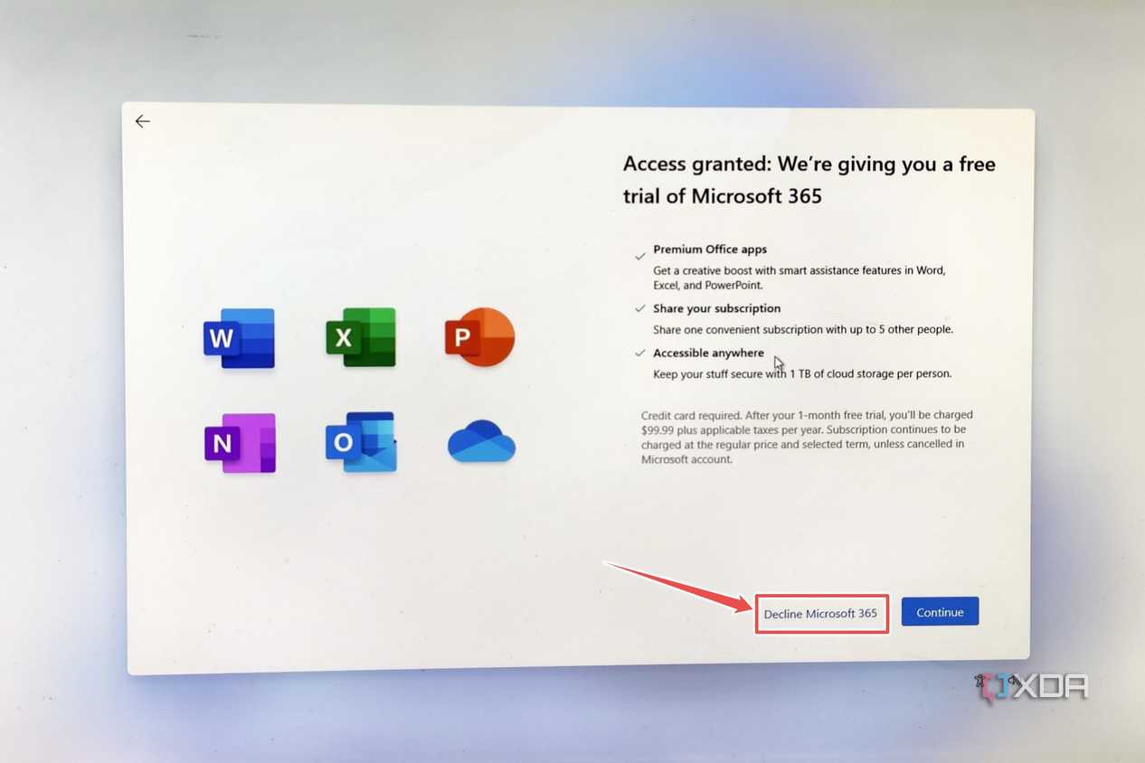 The Microsoft 365 ad pitch inside the Windows 11 ARM64 installer