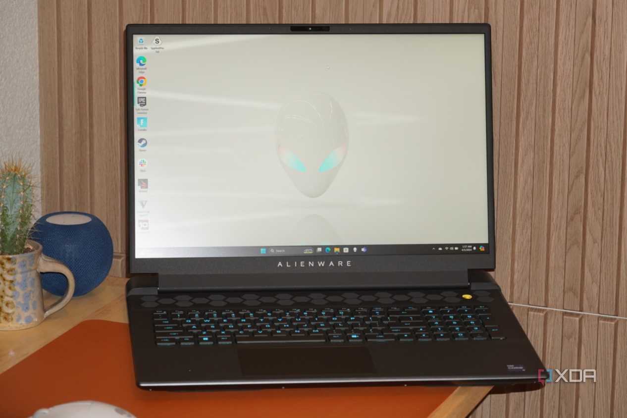 The desktop on an Alienware m18 R2 laptop.