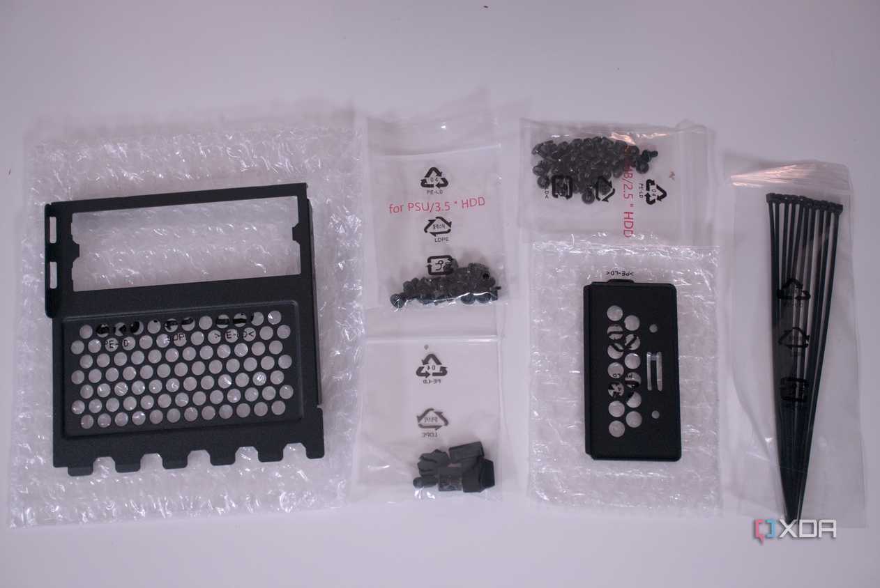 Asus ProArt PA602 accessories contents