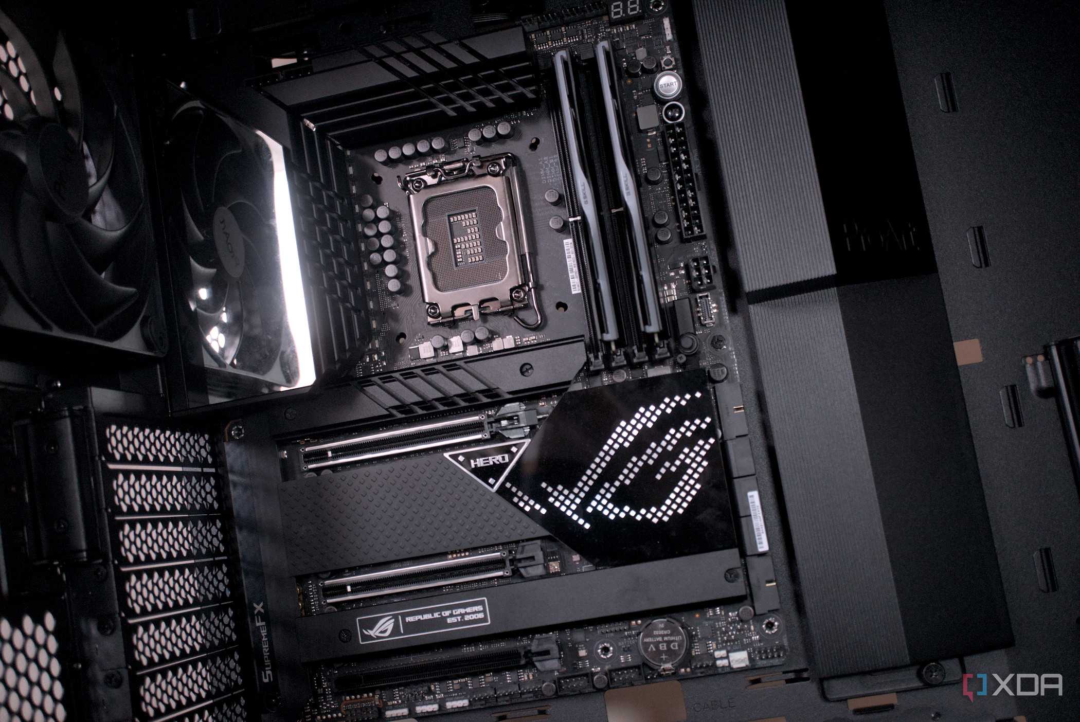 Asus ProArt PA602 motherboard installed