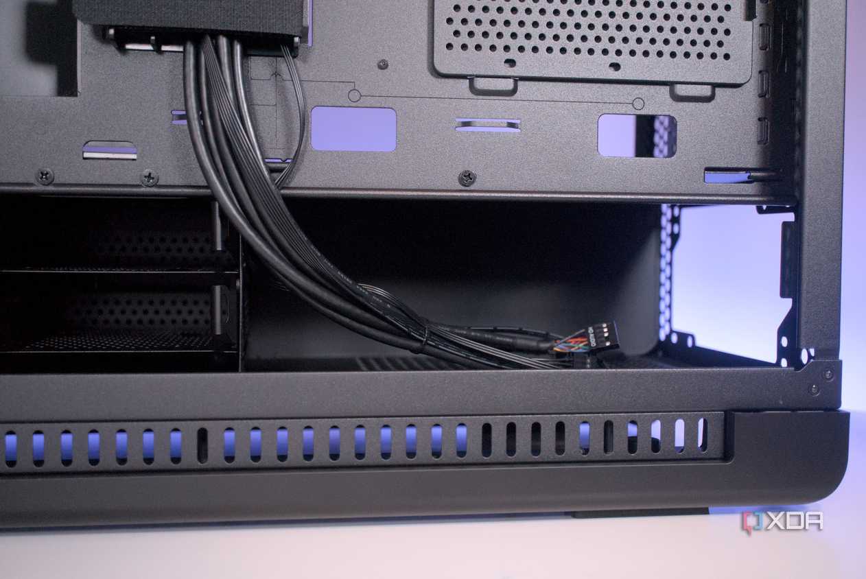Asus ProArt PA602 PSU area