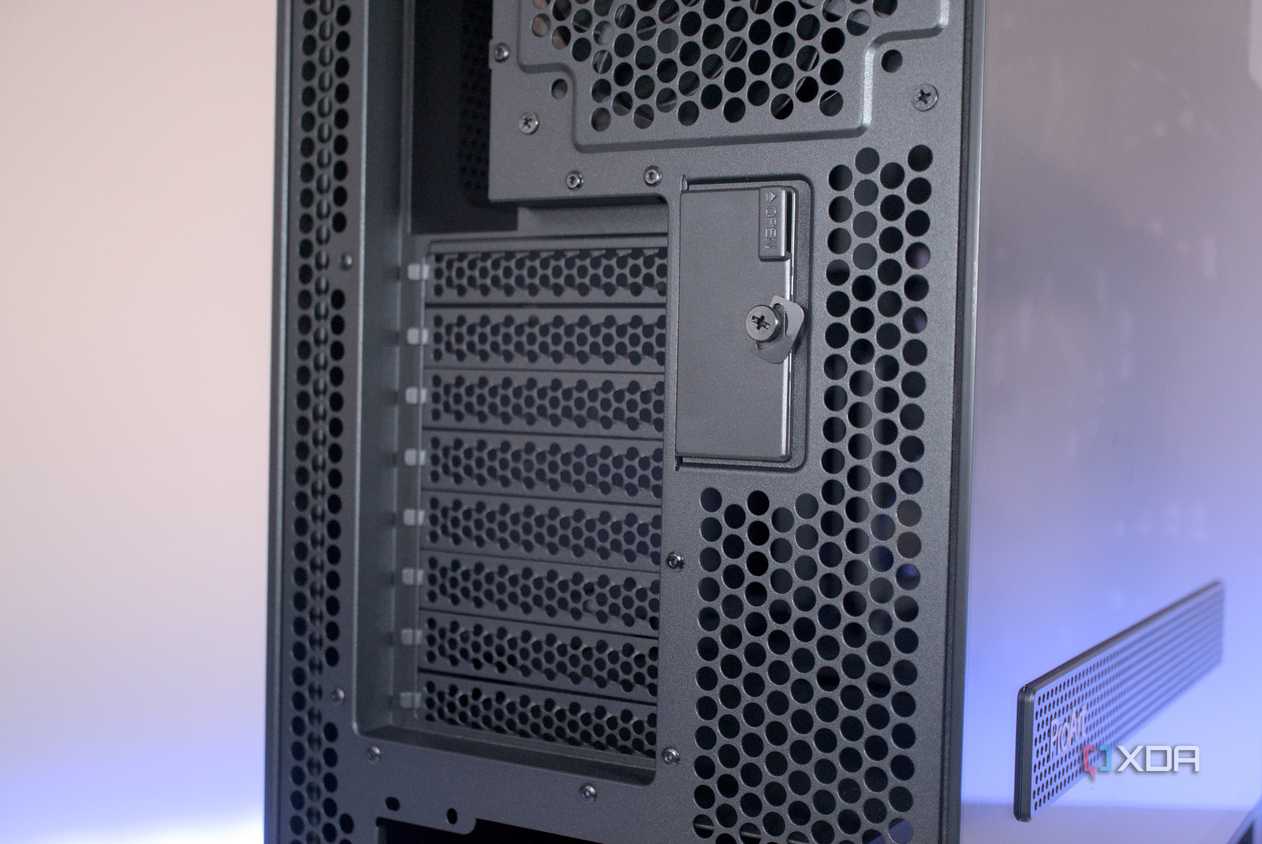 Asus ProArt PA602 rear