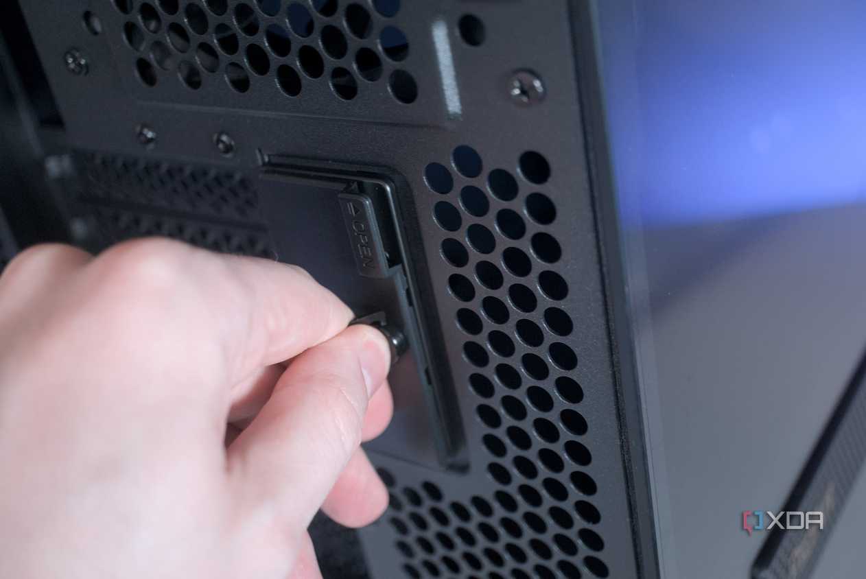 Unlocking the Asus ProArt PA602 GPU latch