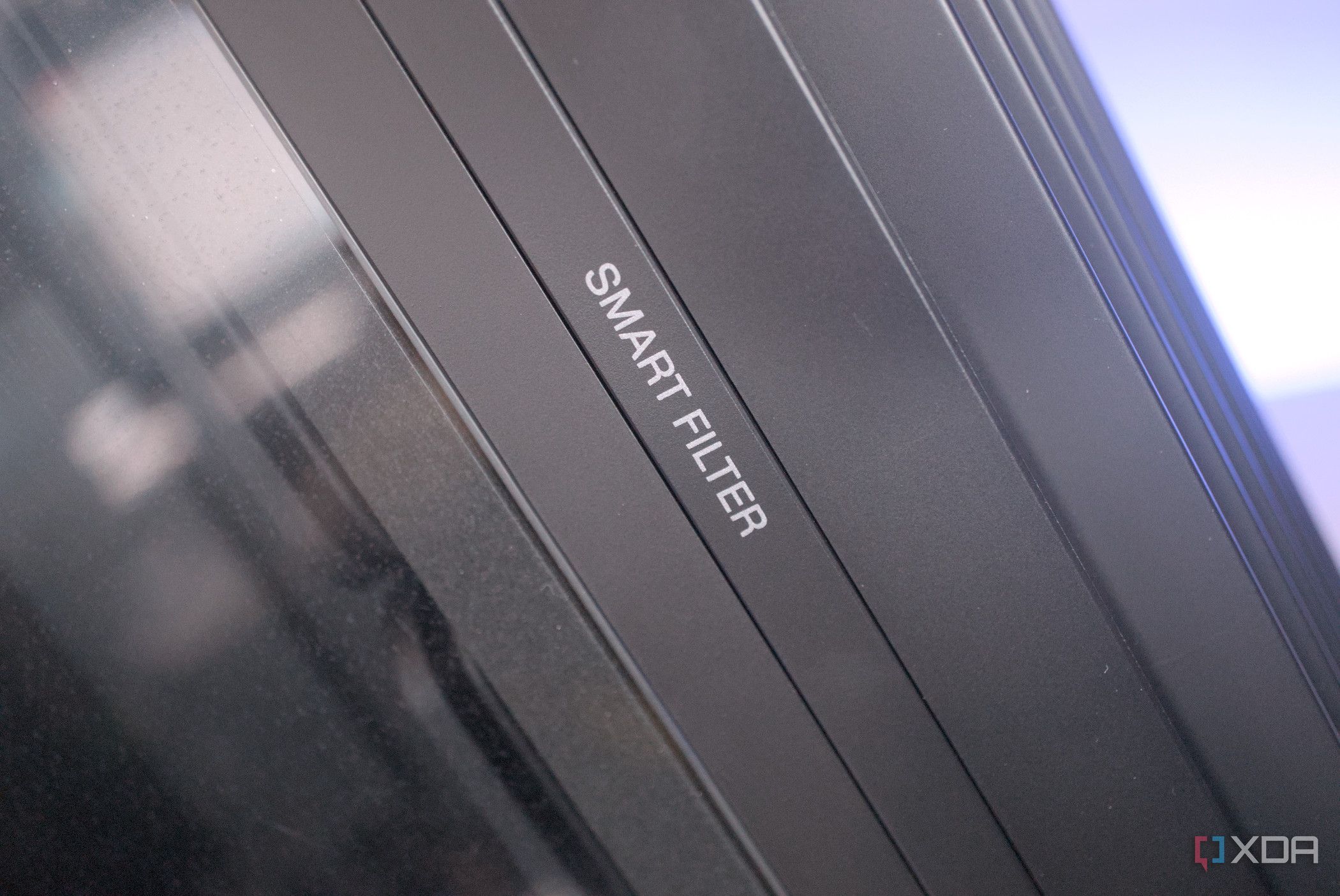 This Asus PC case monitors your dust filter so you don't have to