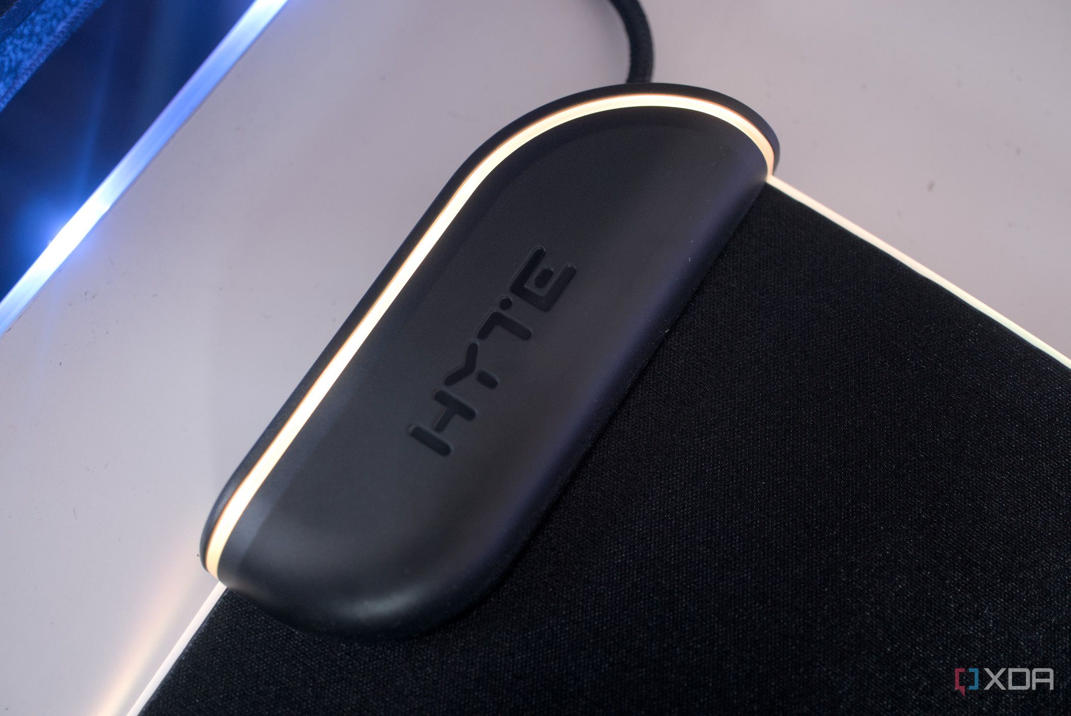 HYTE CNVS hub with lighting