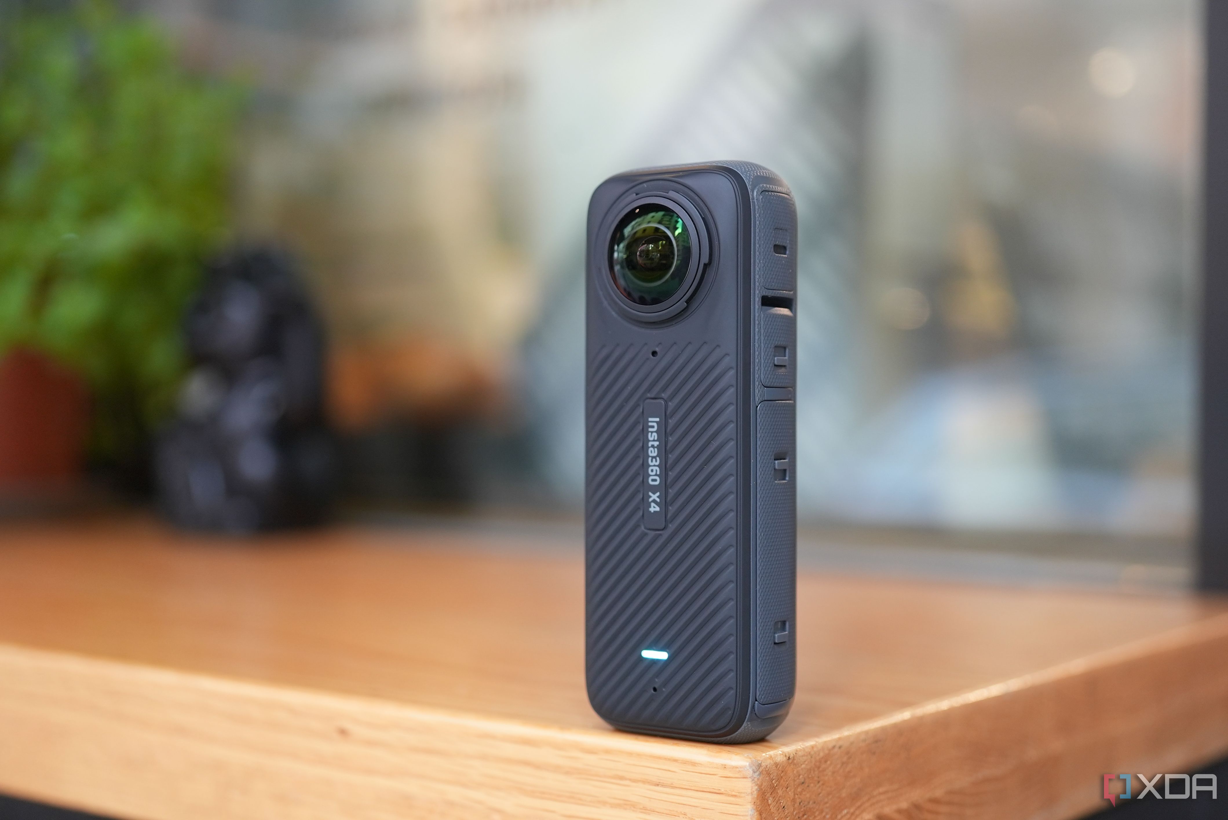 Insta360 body upright