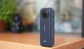 Insta360 body upright