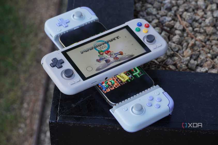 How I turned my smartphone into a fantastic gaming handheld, and you ...
