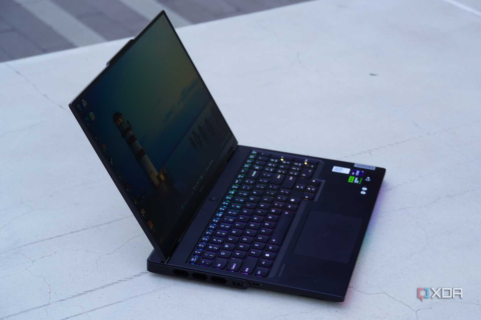 Lenovo-Legion-Pro-7i-Gen9-12