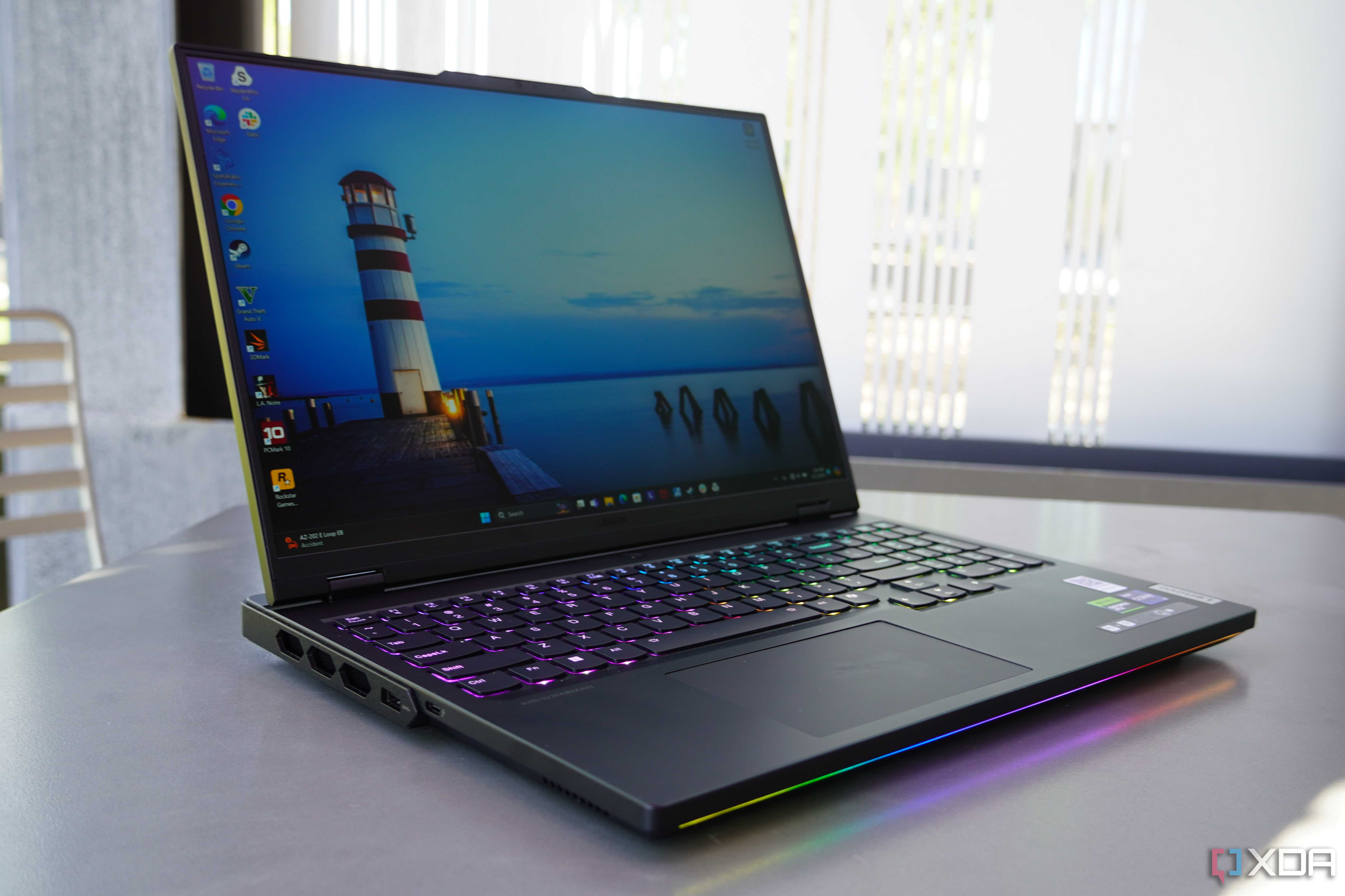 Lenovo-Legion-Pro-7i-Gen9-24