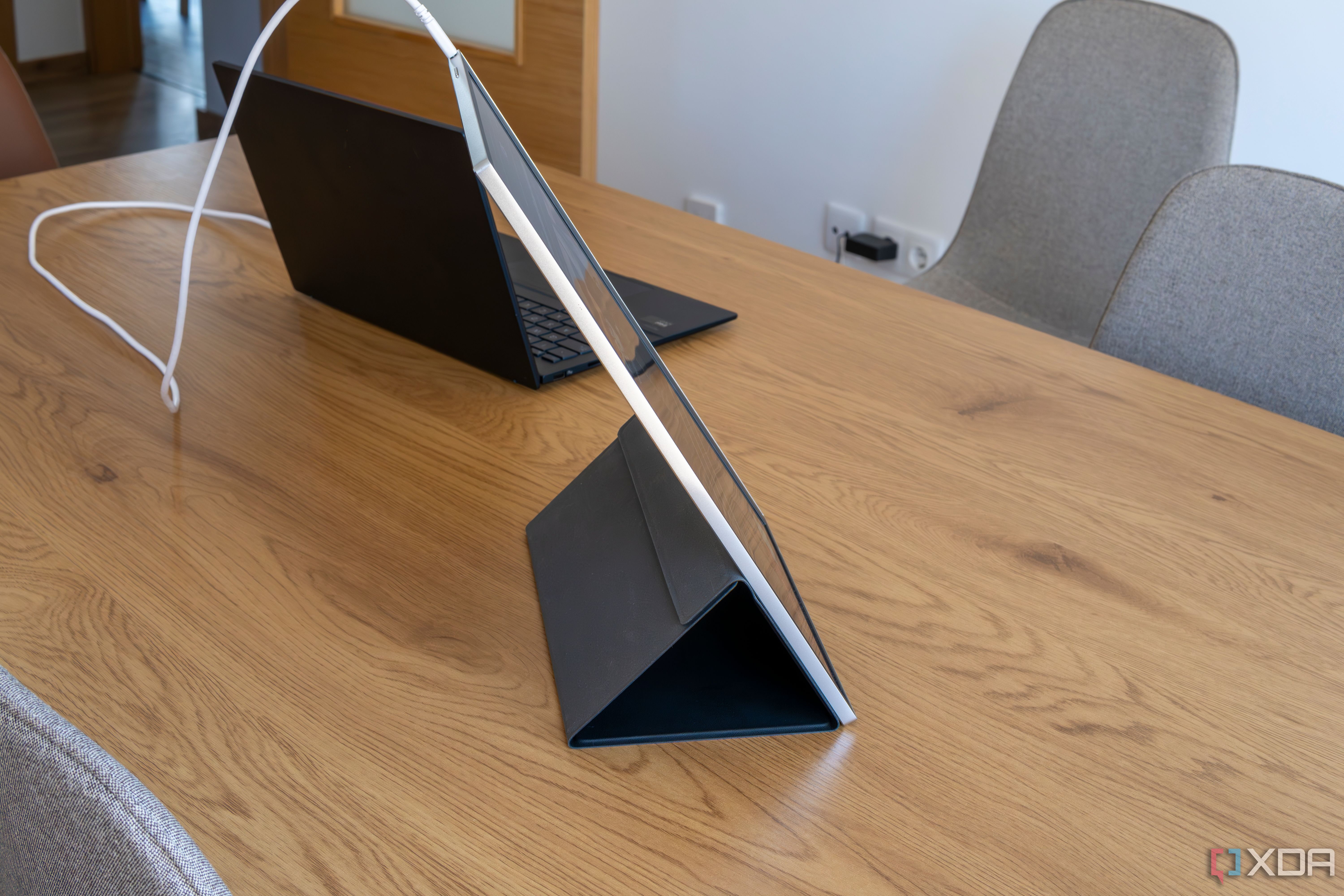LG Gram +View review: An excellent portable monitor with some limitations