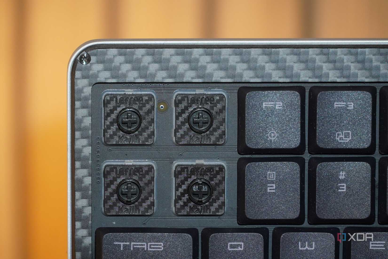 The mechanical switches on the Lofree Edge keyboard.