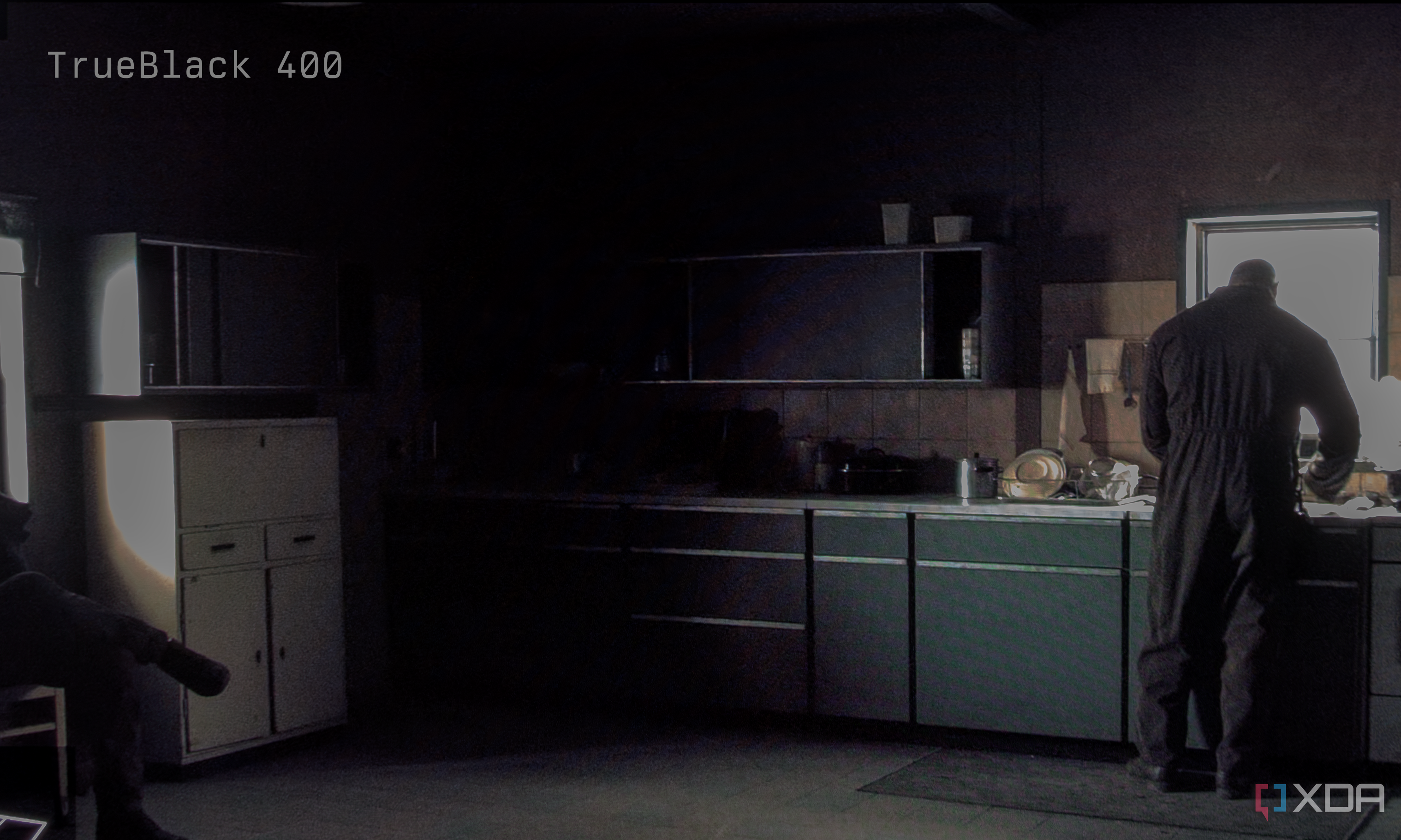 A photo of a dark scene displayed on the MSI MAG 271QPX in TrueBlack 400 